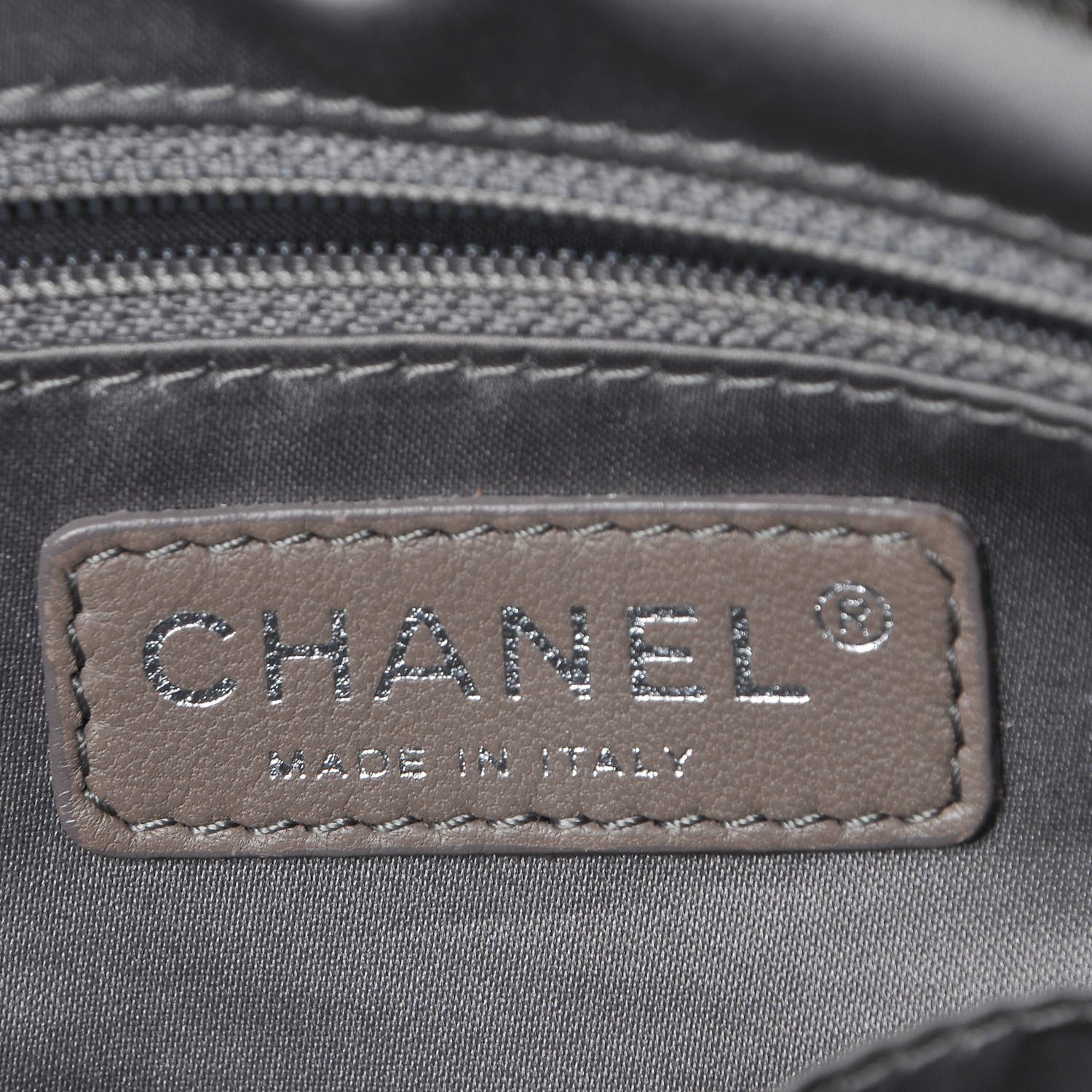 Chanel Glazed Calfskin Large Twisted Tote Black 6 of 7