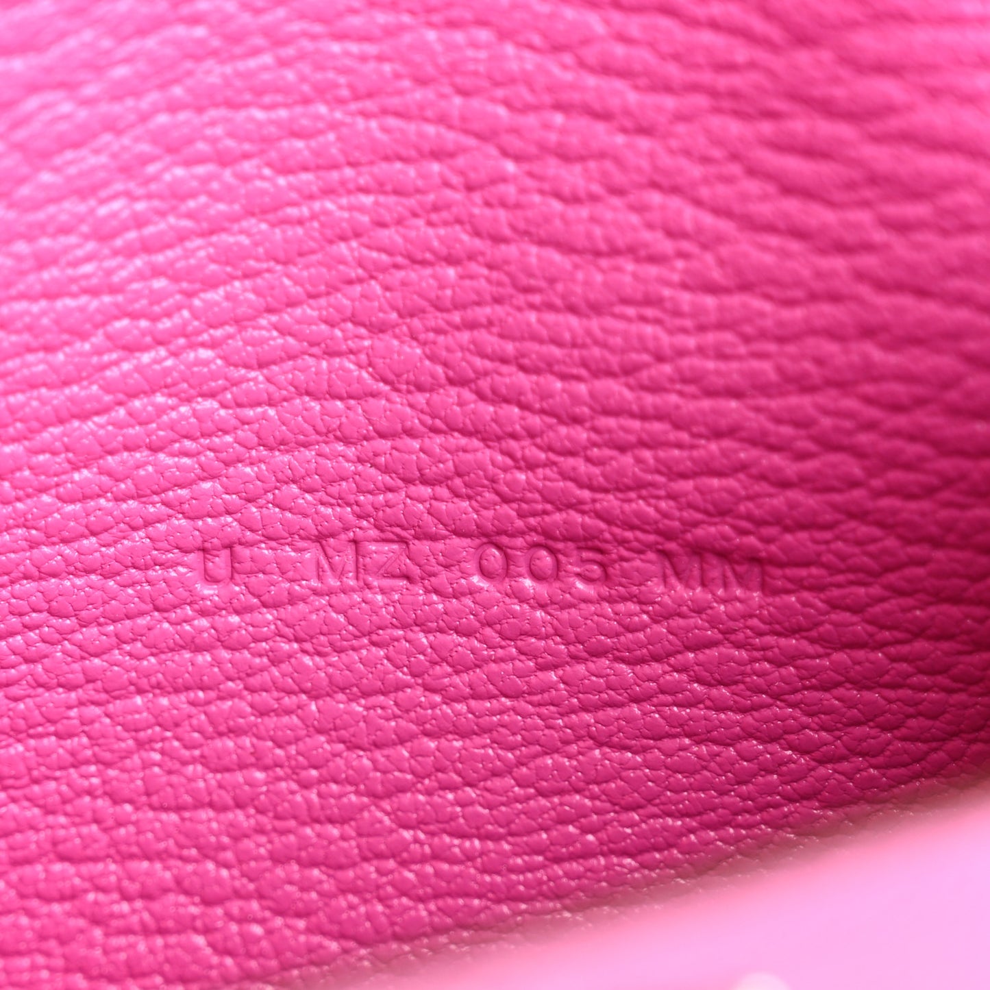 Chevre Mysore Kelly Pocket Compact Wallet Rose Pourpre