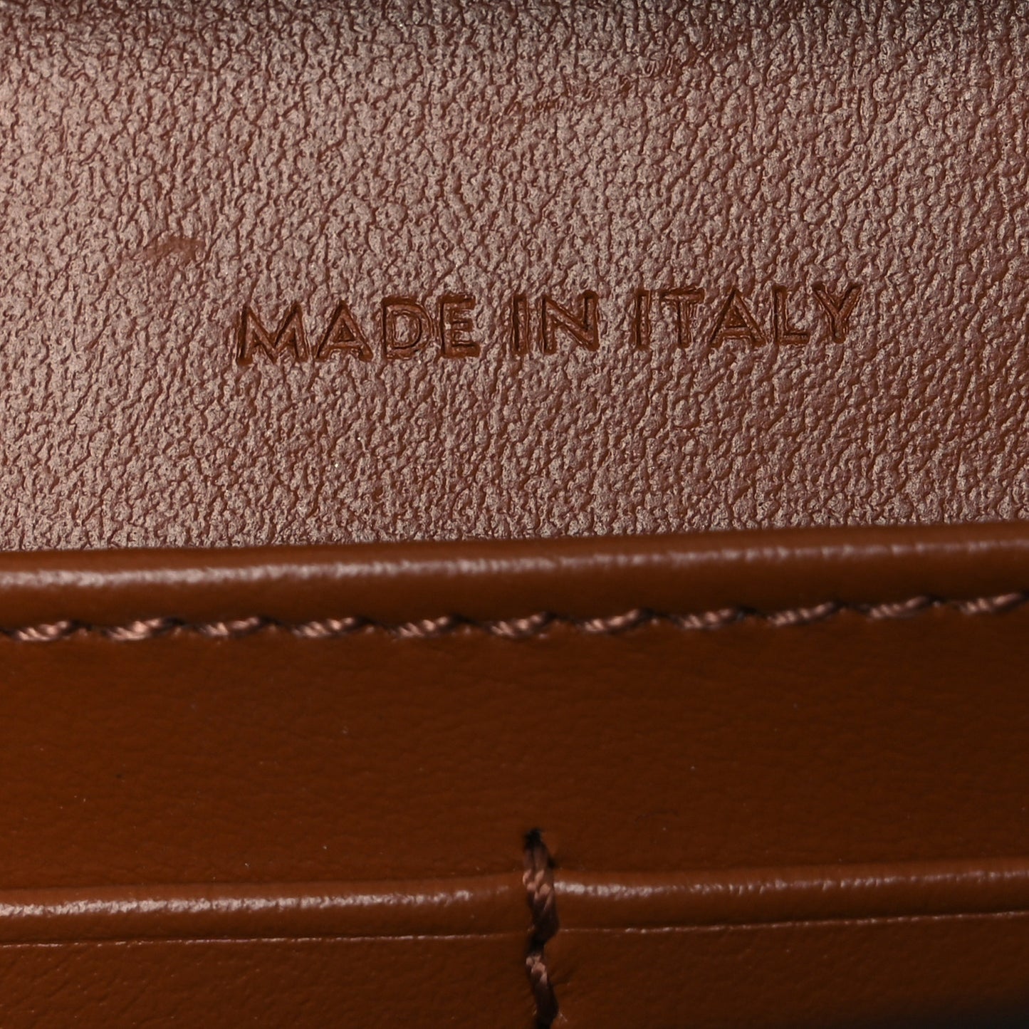 Triomphe Canvas Calfskin Maillon Wallet on Chain White