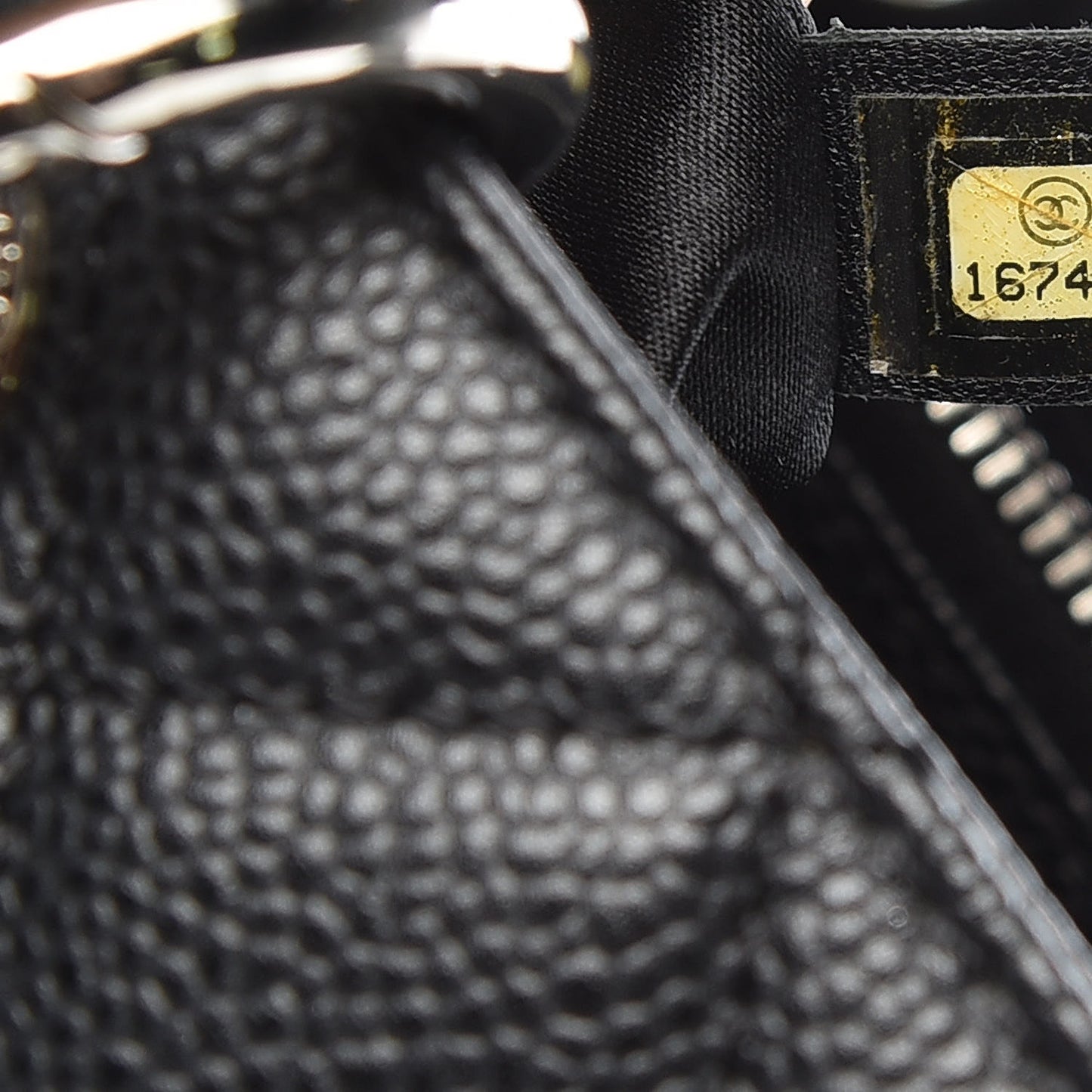 Caviar Quilted XL Grand Shopping Tote GST Black