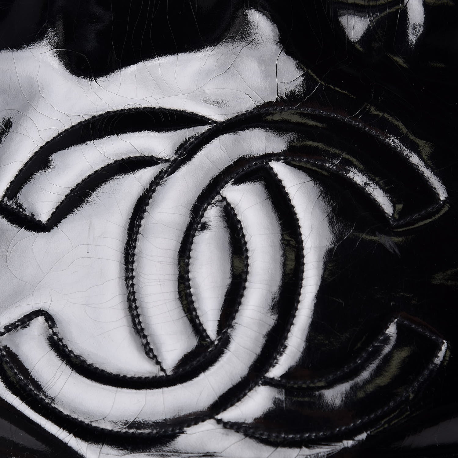 Chanel Patent CC Shoulder Bag Black 18 of 18