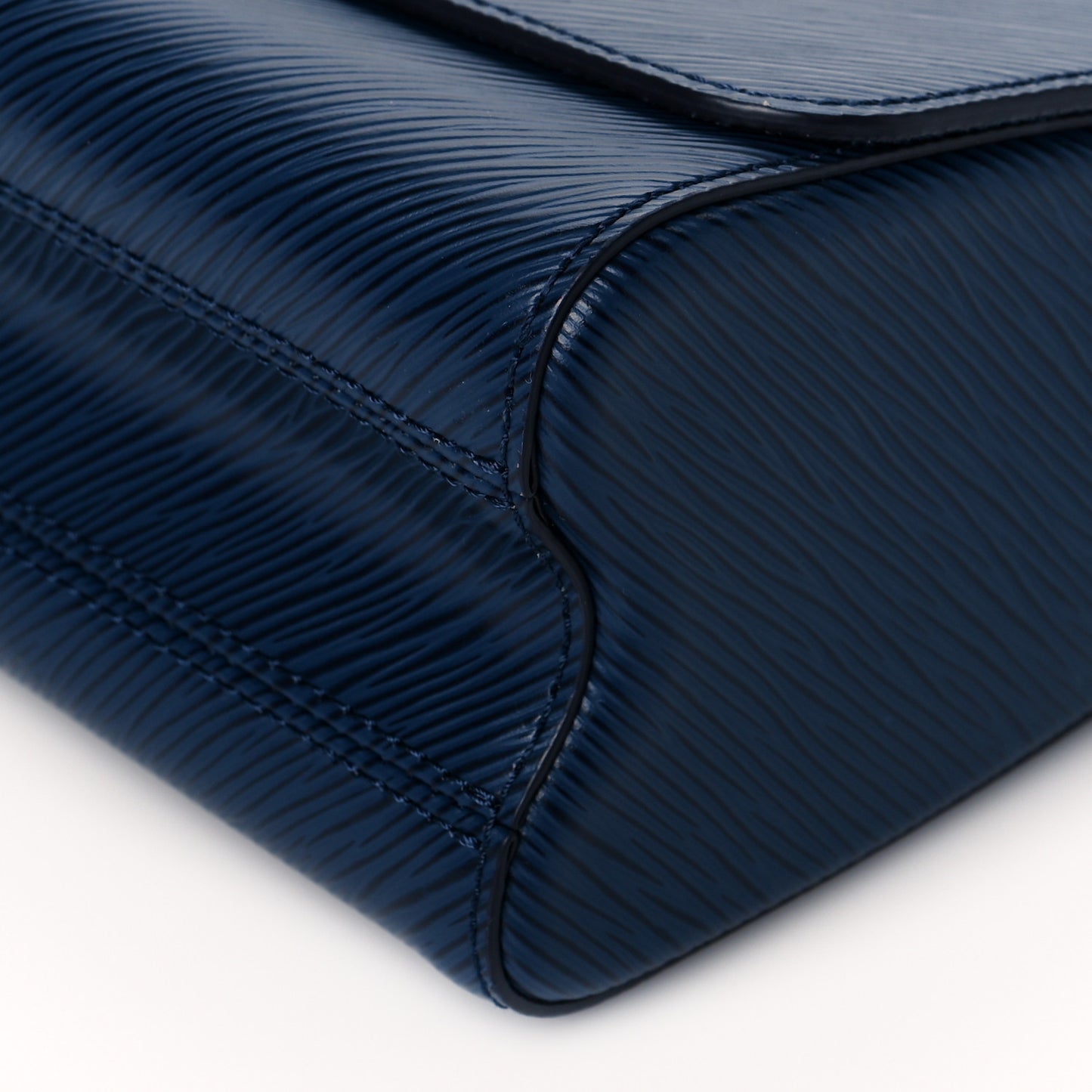 Epi Twist Shoulder Bag MM Indigo