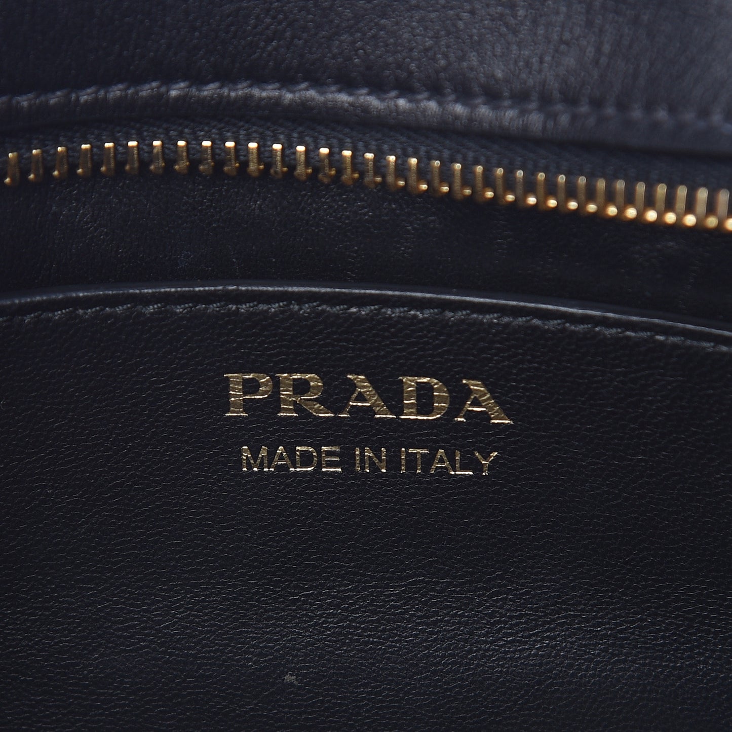 City Calf Saffiano Greche Shoulder Bag Black Rosso