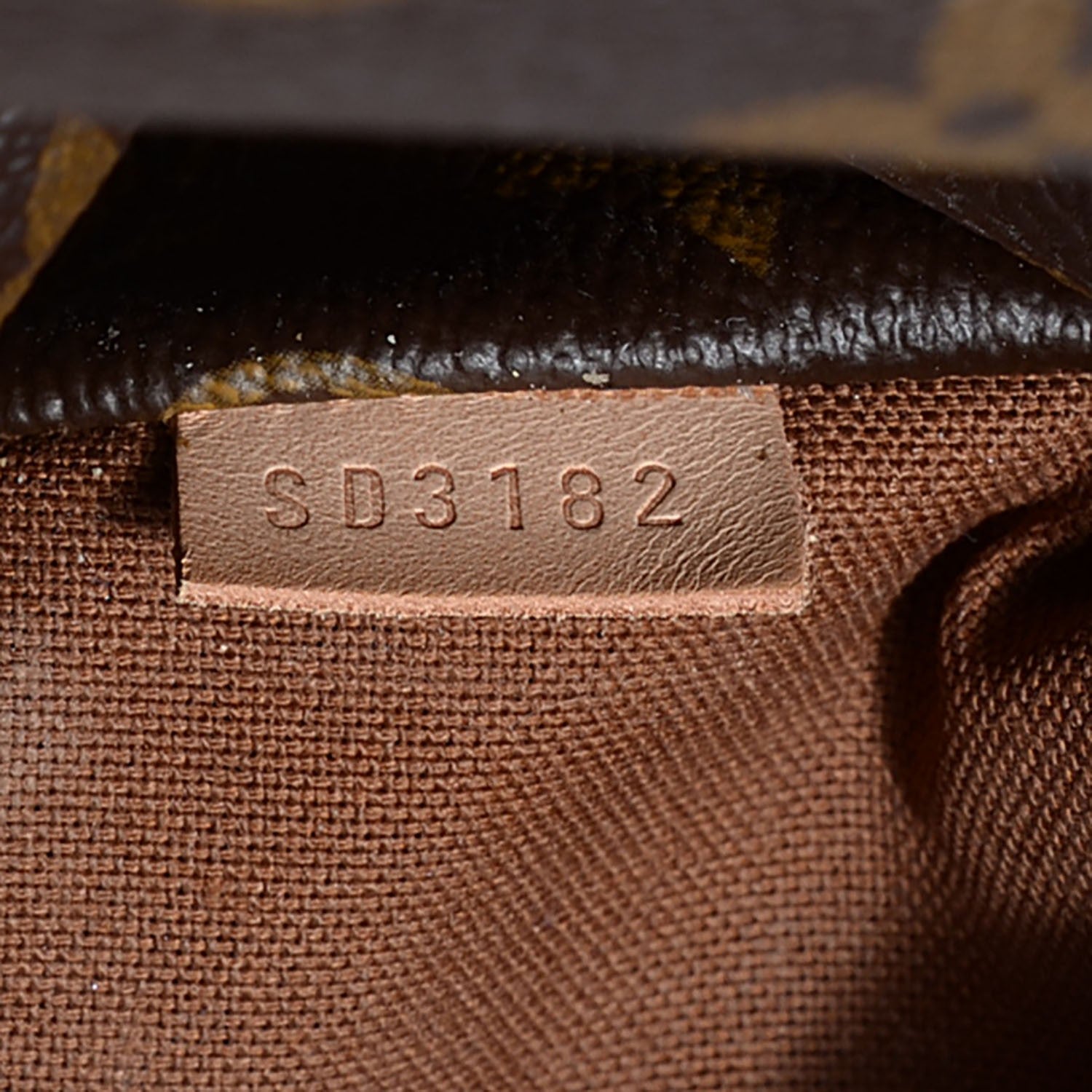 Louis Vuitton Monogram Totally MM 8 of 8