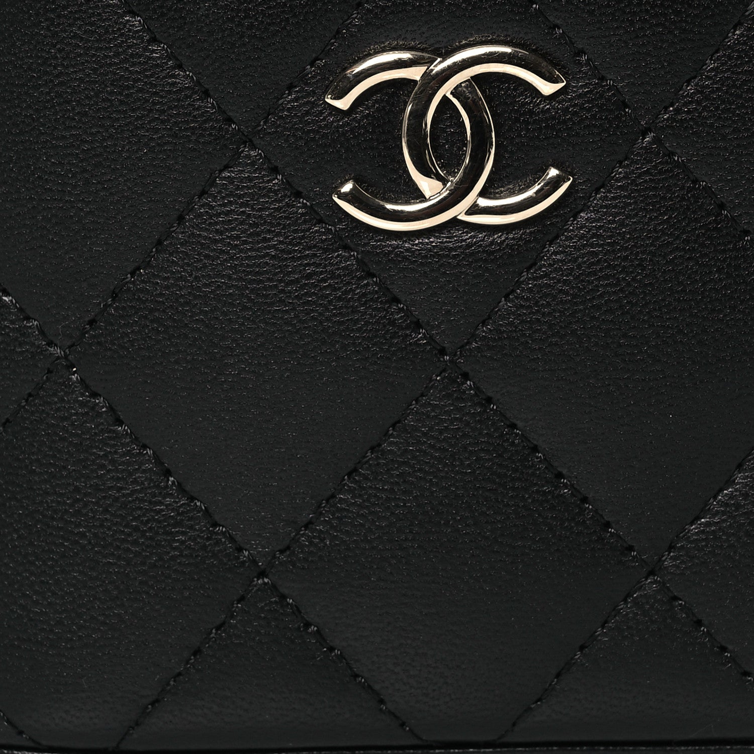 Chanel Lambskin Quilted Mini Vanity Case With Pearl Chain Black 8 of 10