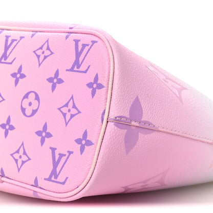 Louis Vuitton Monogram Giant Spring In The City Marshmallow Hobo PM Sunrise Pastel 10 of 13
