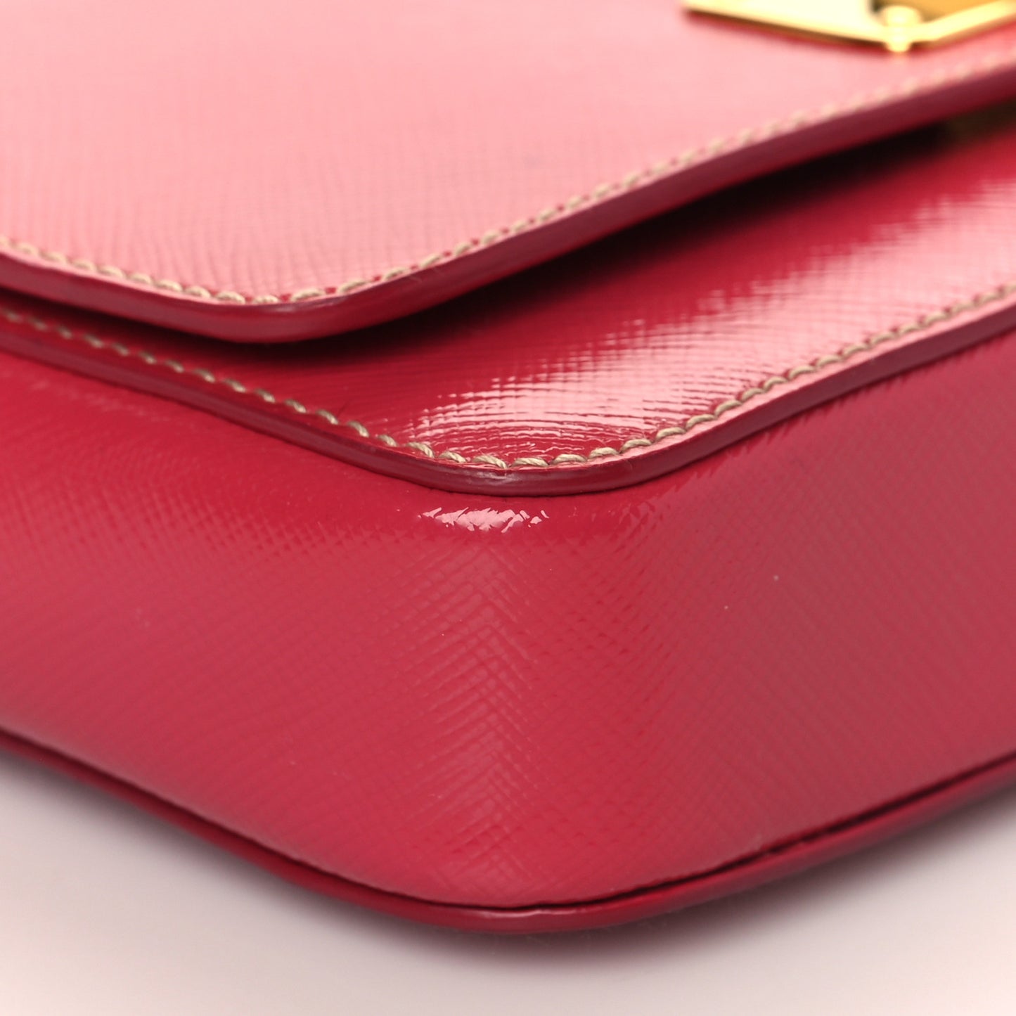 Saffiano Vernice Turnlock Convertible Shoulder Bag Peonia