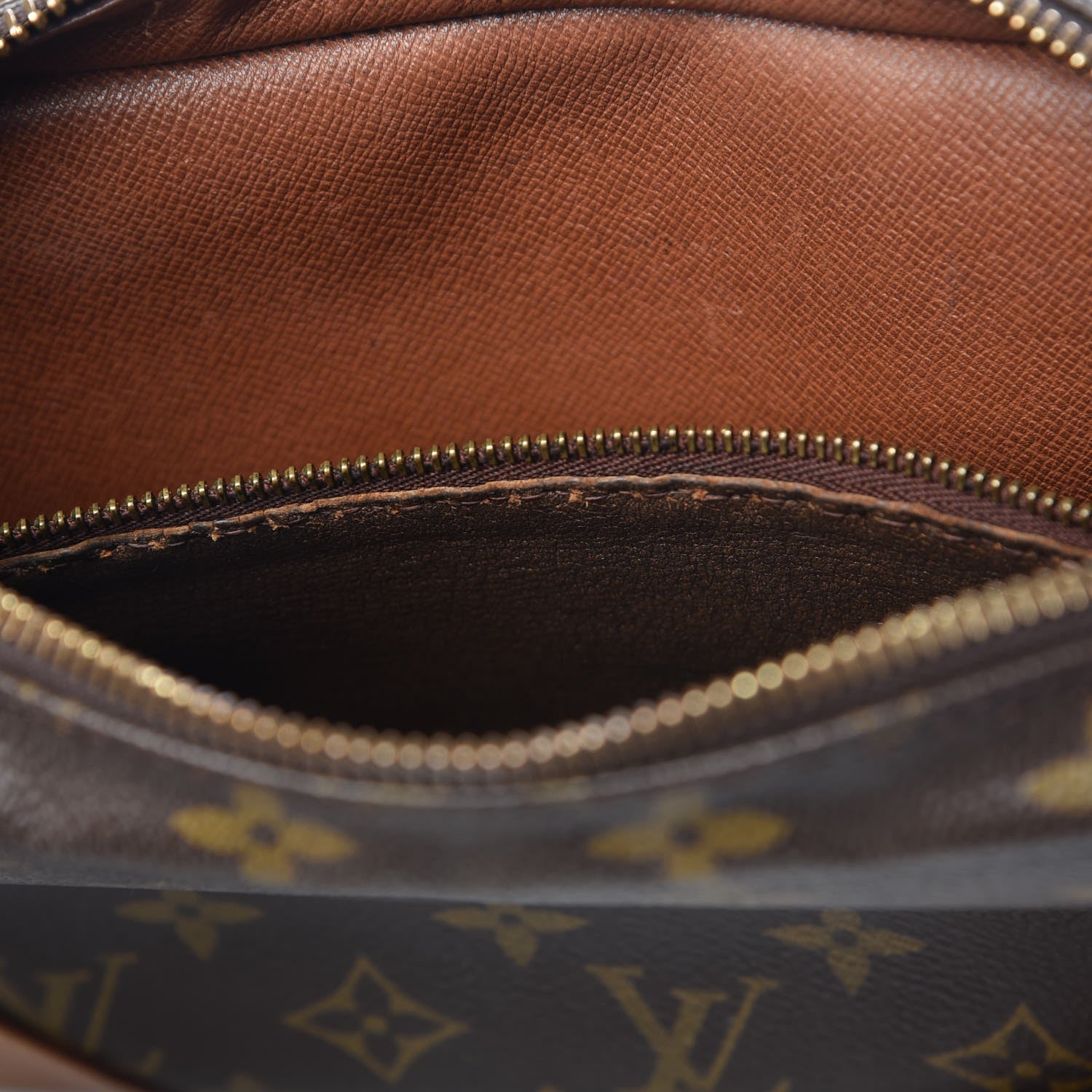 Louis Vuitton Monogram Trocadero 24 10 of 11
