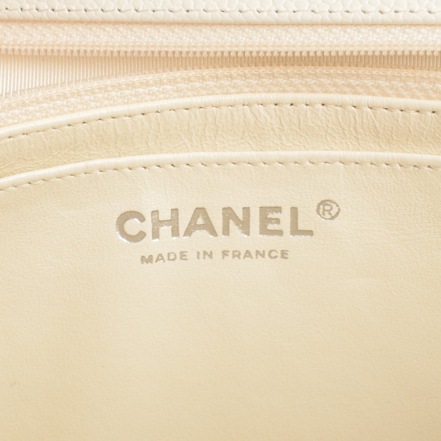 Caviar Quilted Jumbo Single Flap White