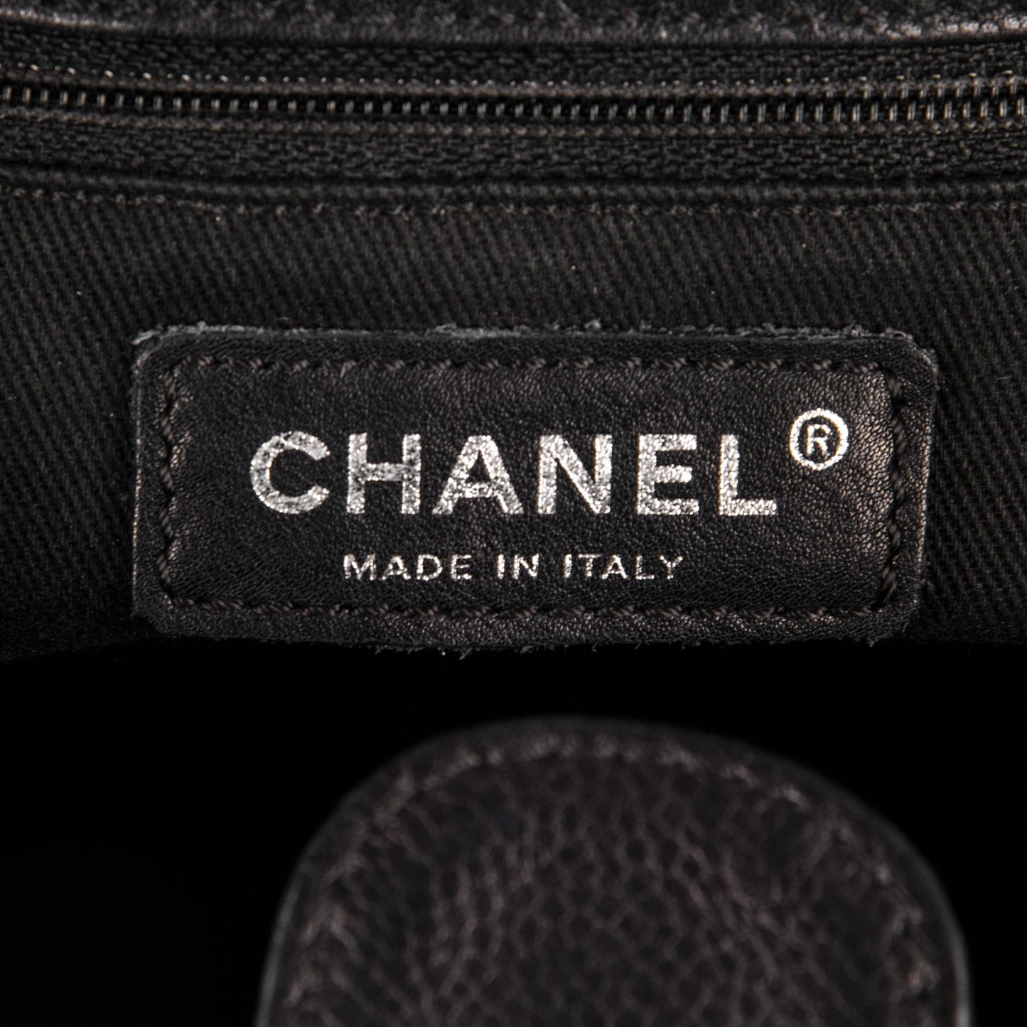 Caviar Quilted Petit Shopping Tote PST Black