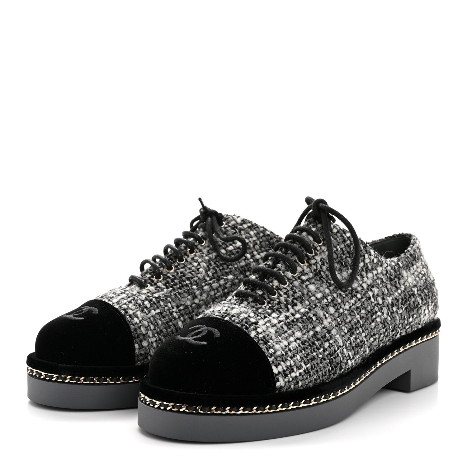 CHANEL Tweed Lace Up Shoes シャネル　シューズ Chanel Tweed Suede CC Lace Up Oxfords 38.5 Grey Black 1809348