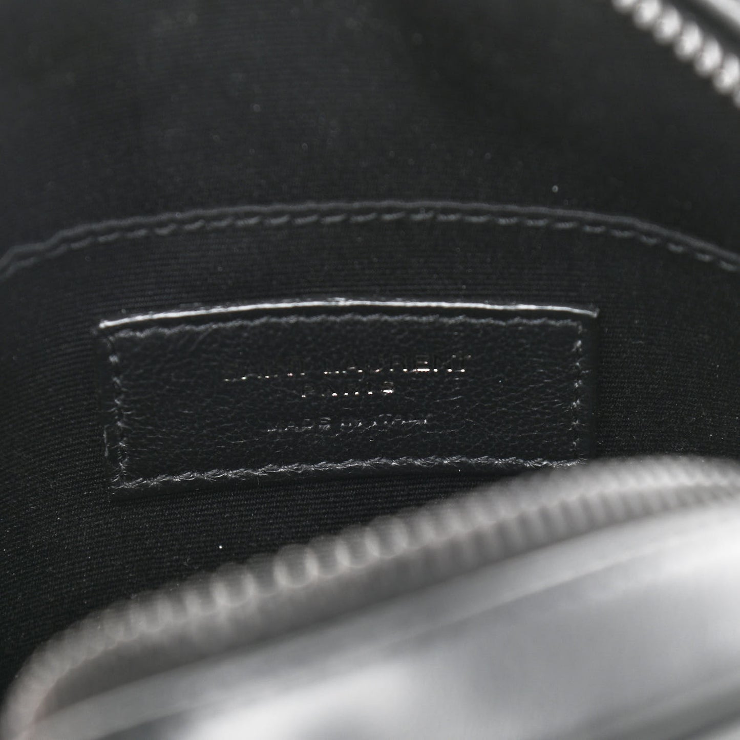 Calfskin Matelasse Chevron Round Vinyle Camera Bag Black