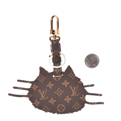 Louis Vuitton Epi Monogram Catogram Bag Charm Key Holder Gris 2 of 3