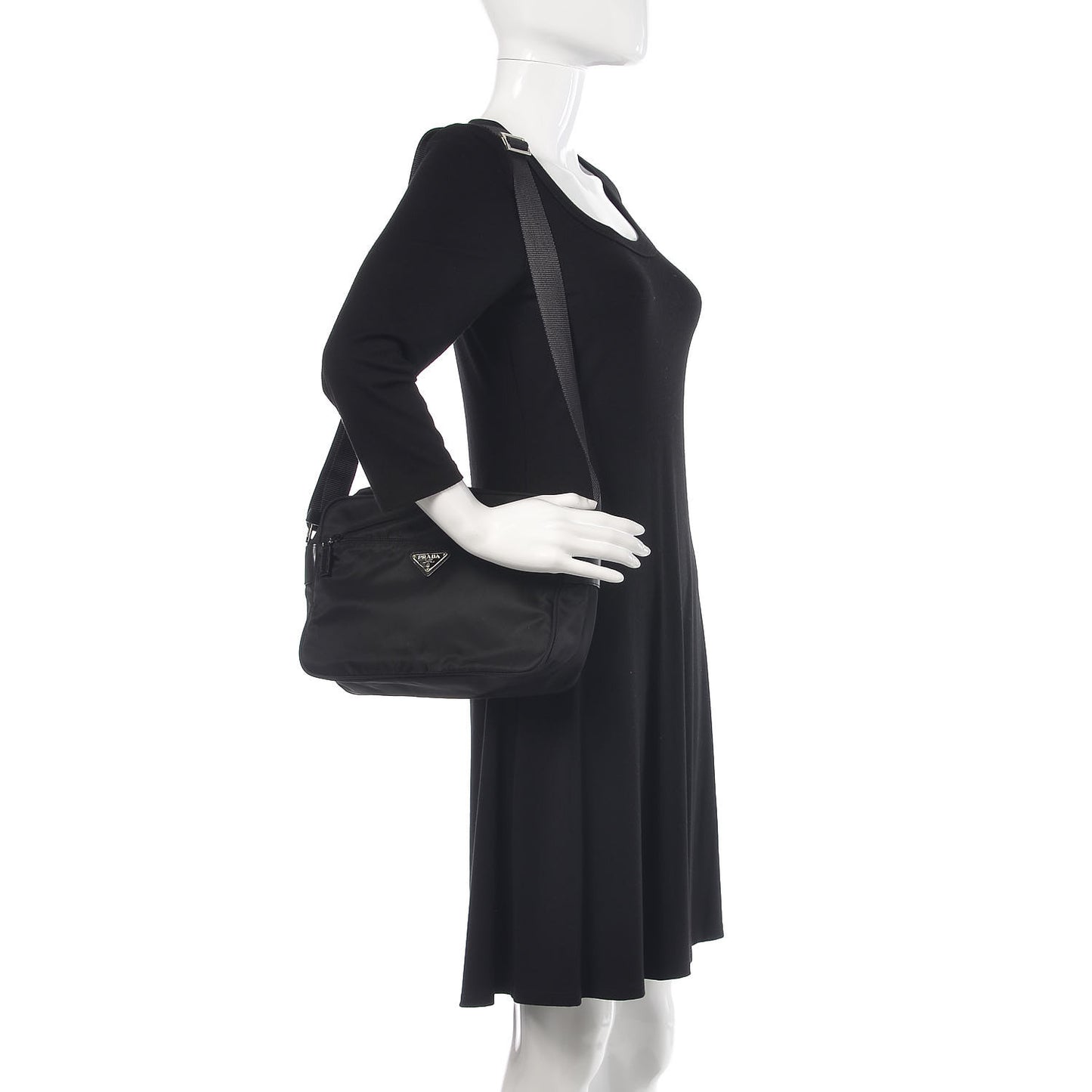 Nylon Flat Messenger Bag Black