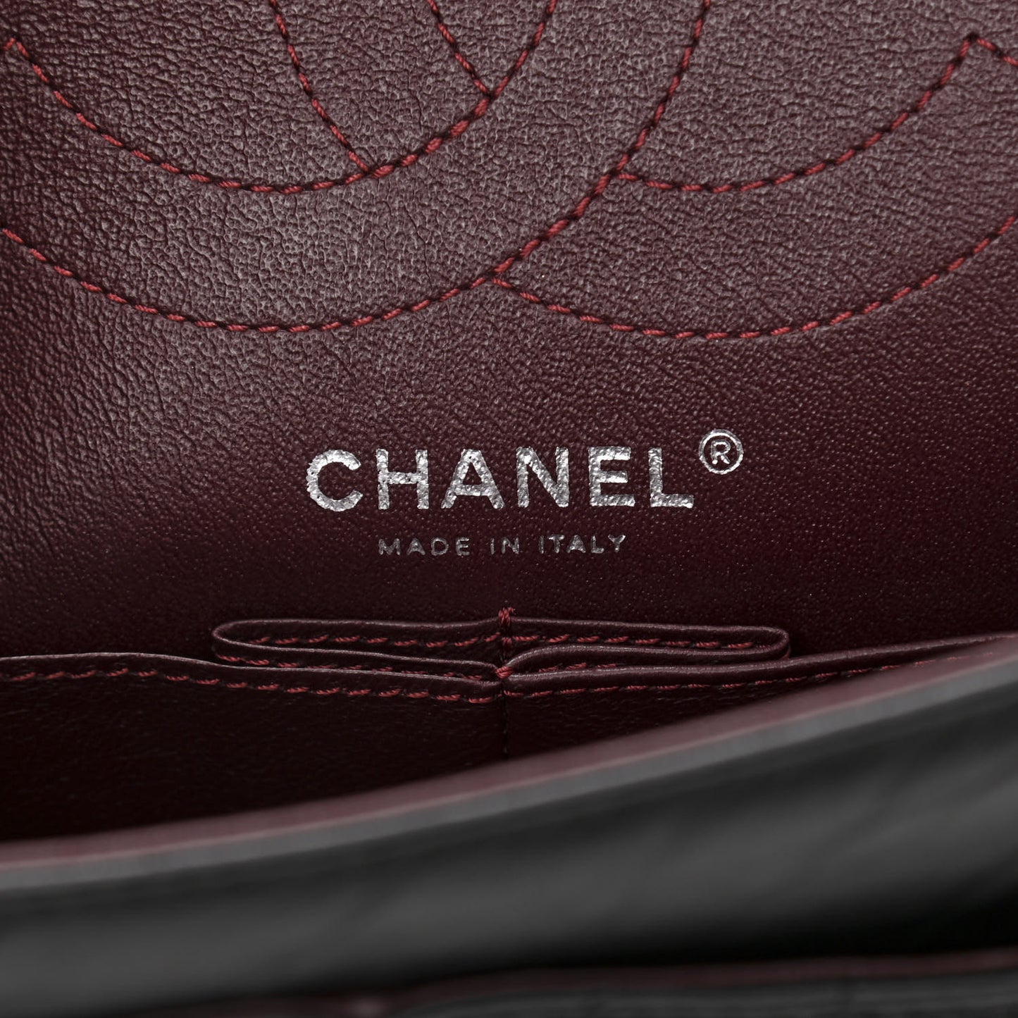 Aged Calfskin Chevron Quilted 2.55 Reissue 225 Flap So Black