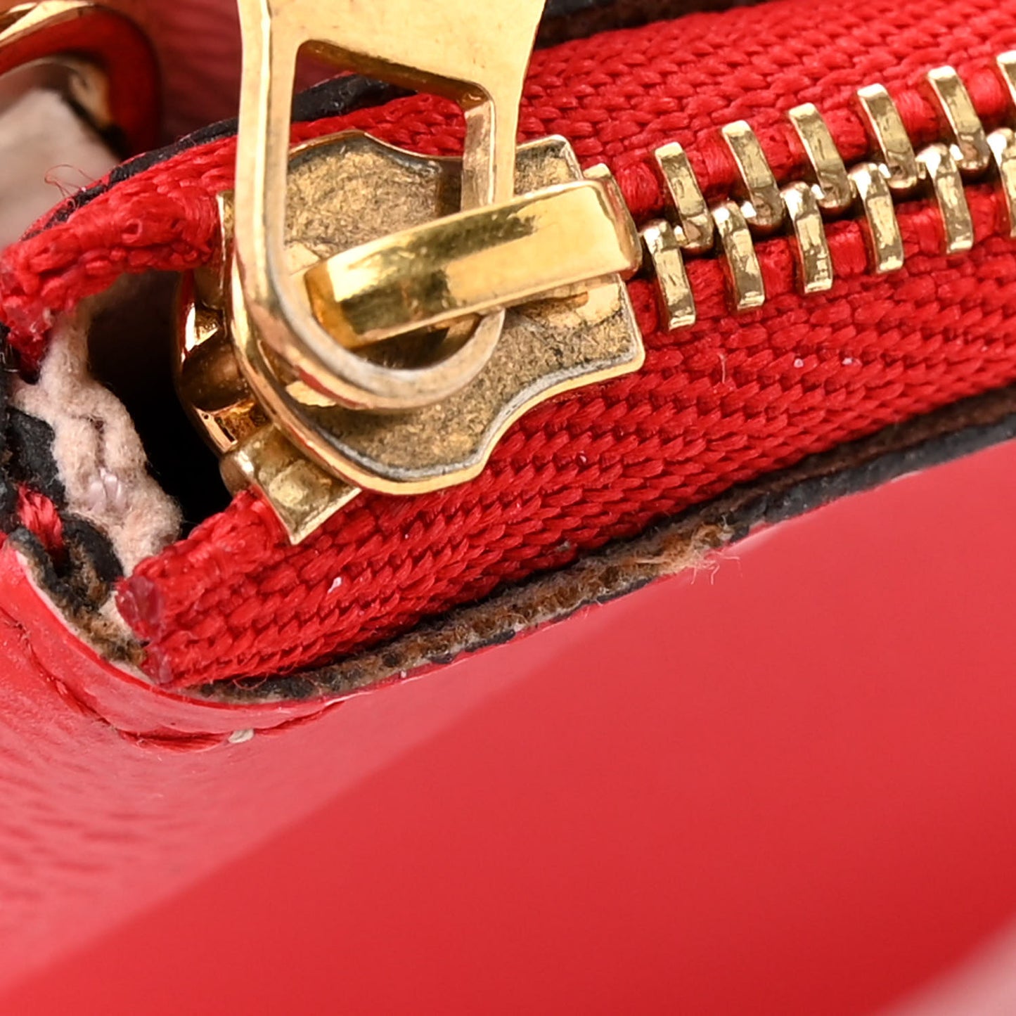 Monogram Giant Double Zip Pochette Rouge