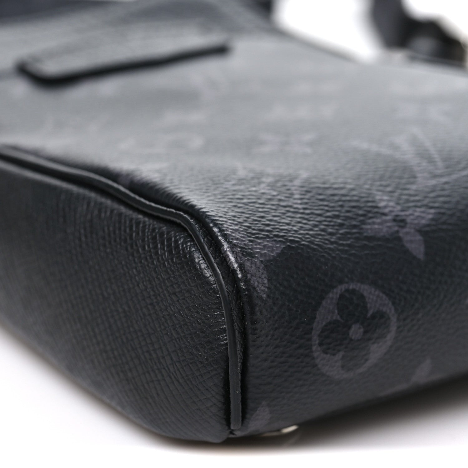 Louis Vuitton Taigarama Outdoor Slingbag Black 8 of 9