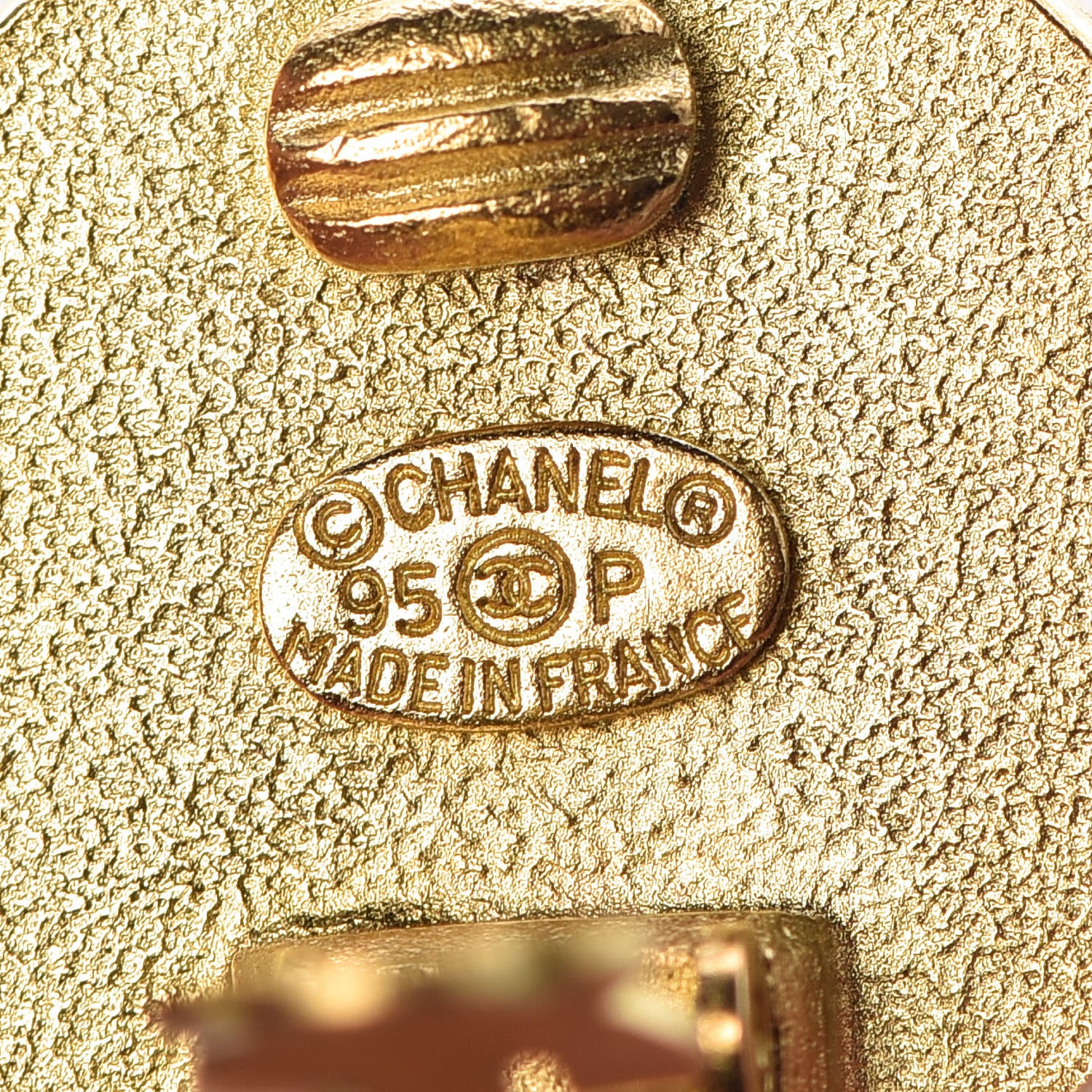 Chanel Enamel CC Clip On Earrings Black Gold 3 of 5
