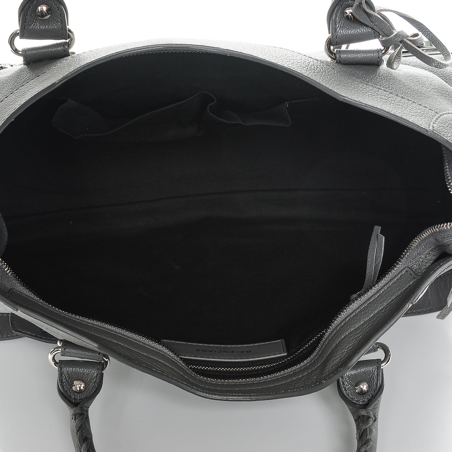 Chevre Silver Metallic Edge Hardware City Gris Acier