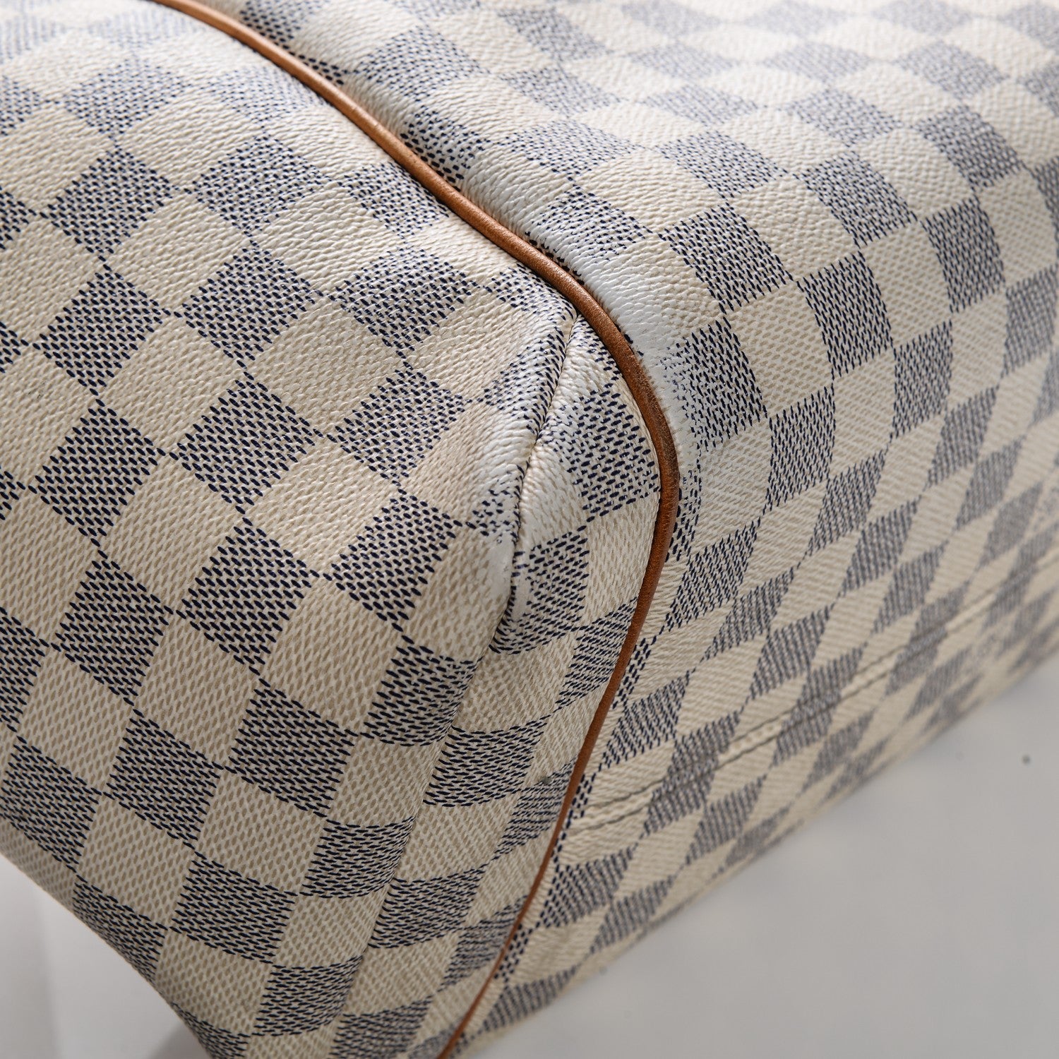 Louis Vuitton Damier Azur Totally MM 9 of 13