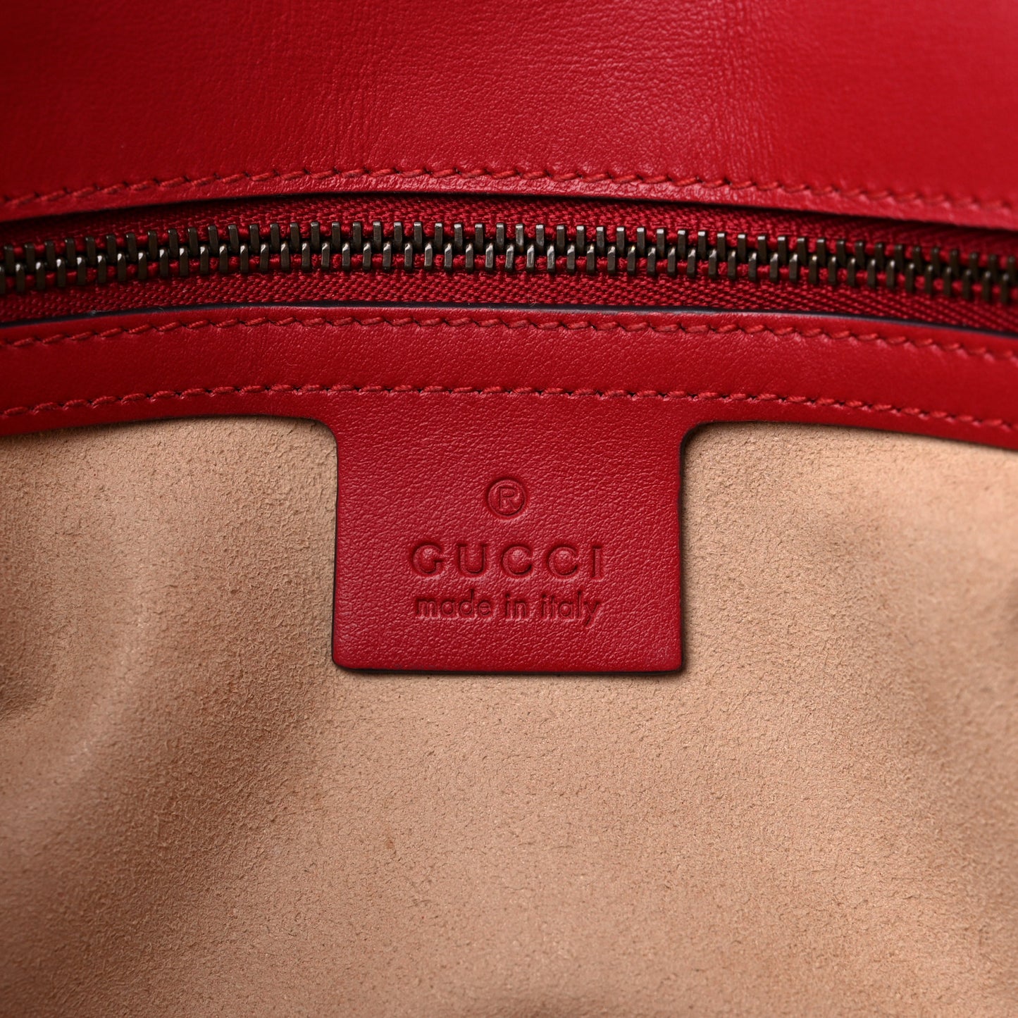 Calfskin Matelasse Small GG Marmont Shoulder Bag Hibiscus Red