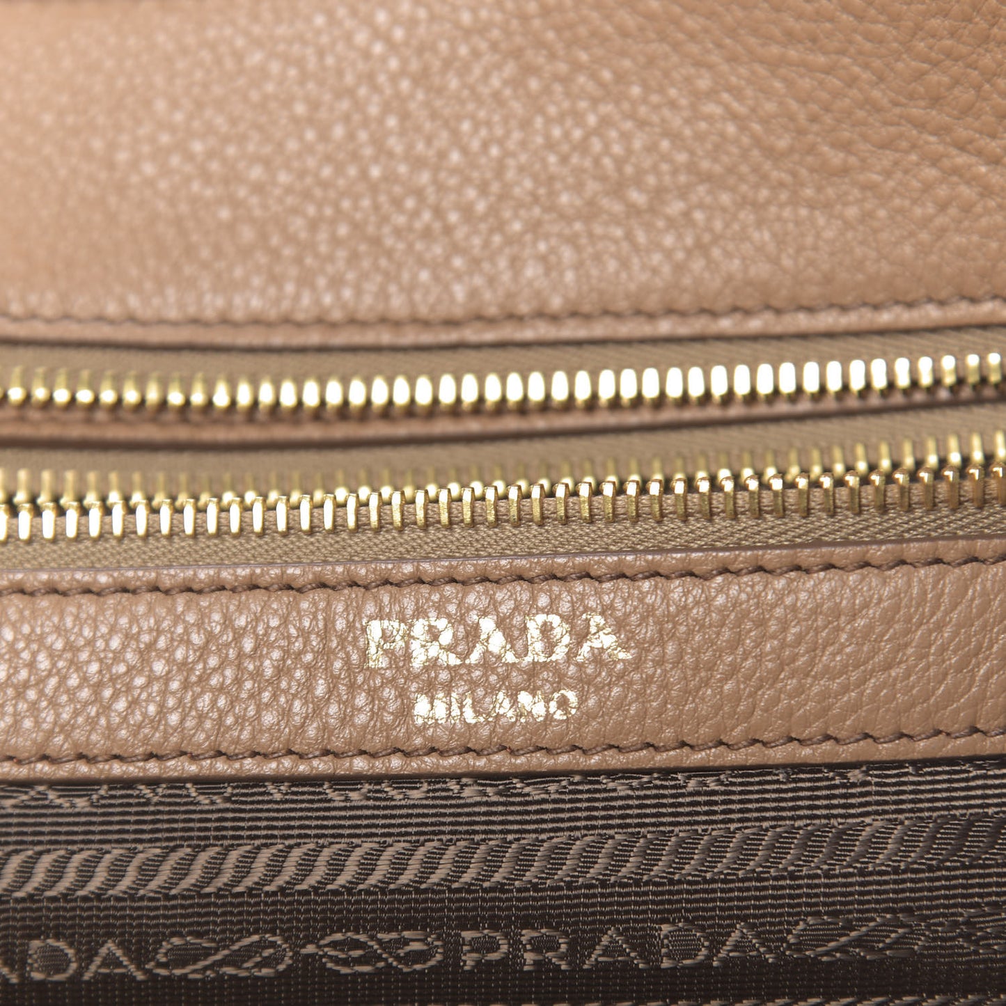 Vitello Daino Pocket Shopping Tote Caramel