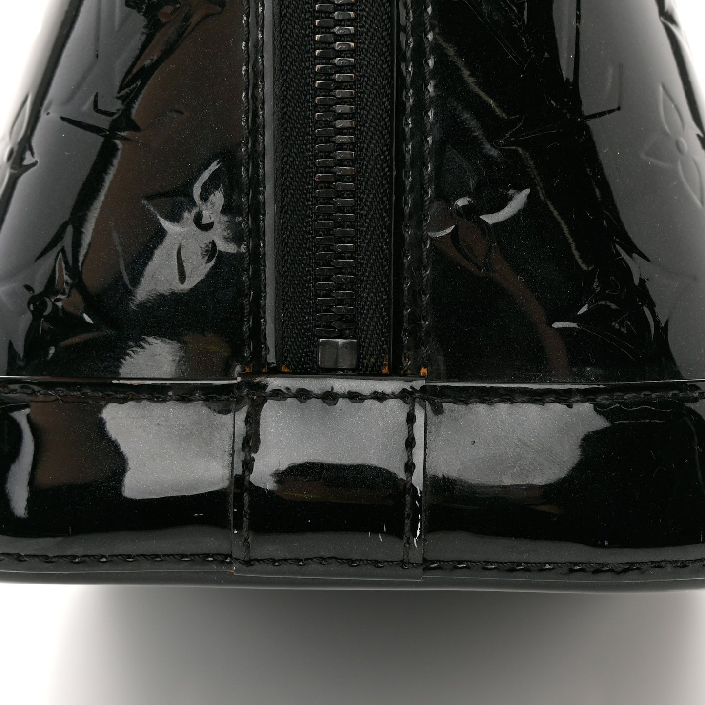 Vernis Alma PM Noir Magnetique