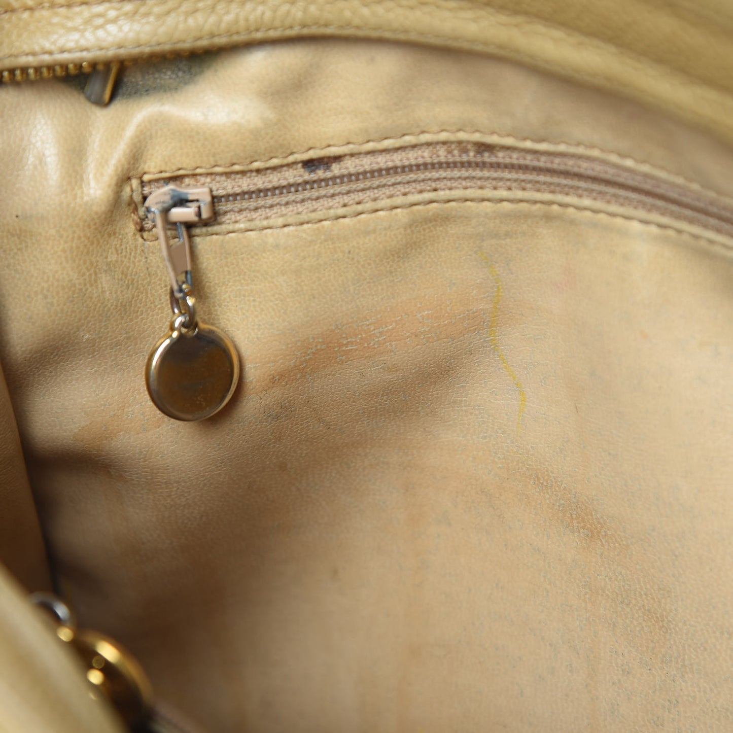 Caviar Shoulder Bag Beige