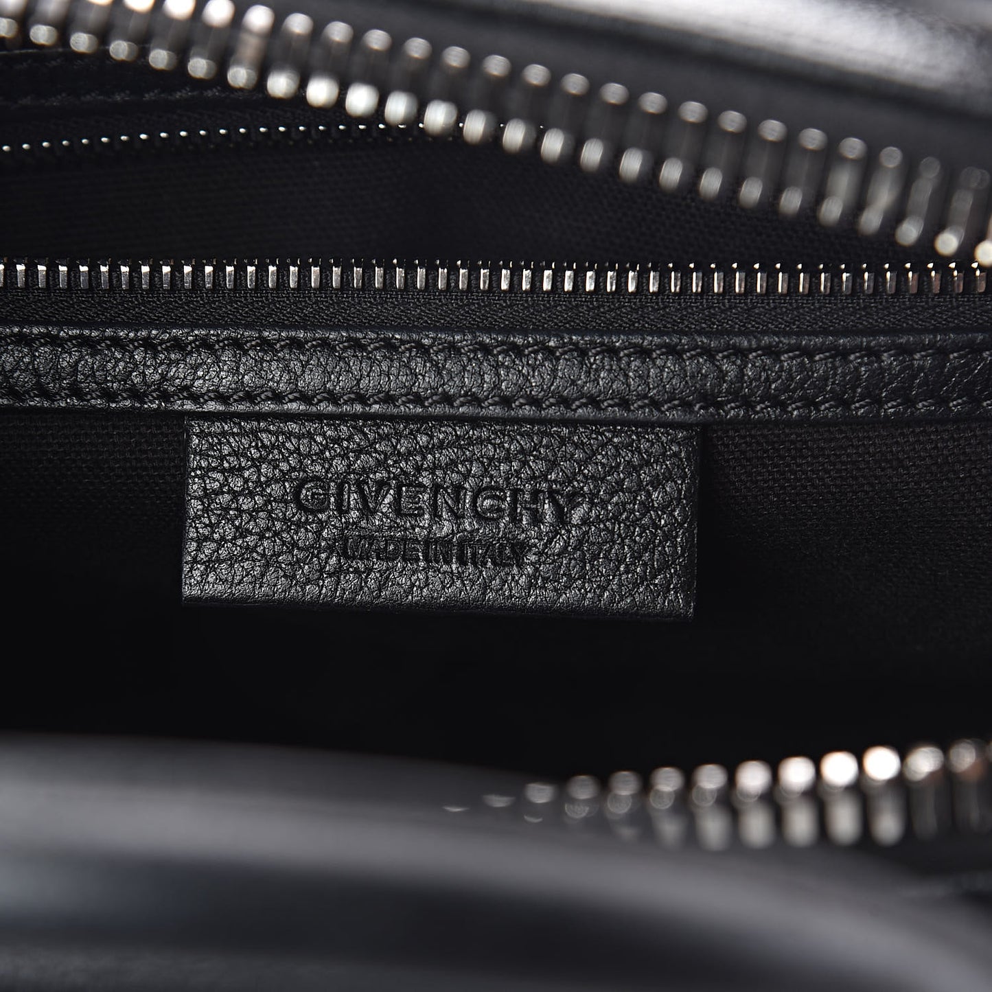 Sugar Goatskin Small Antigona Black