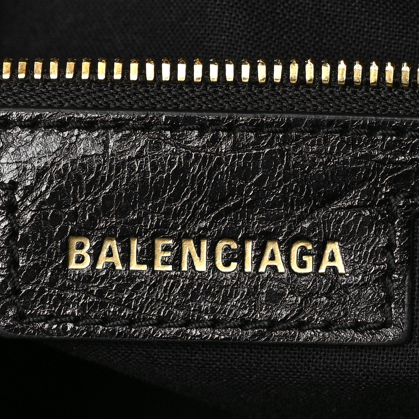 Agneau Arena Small Le Cagole Shoulder Bag Black