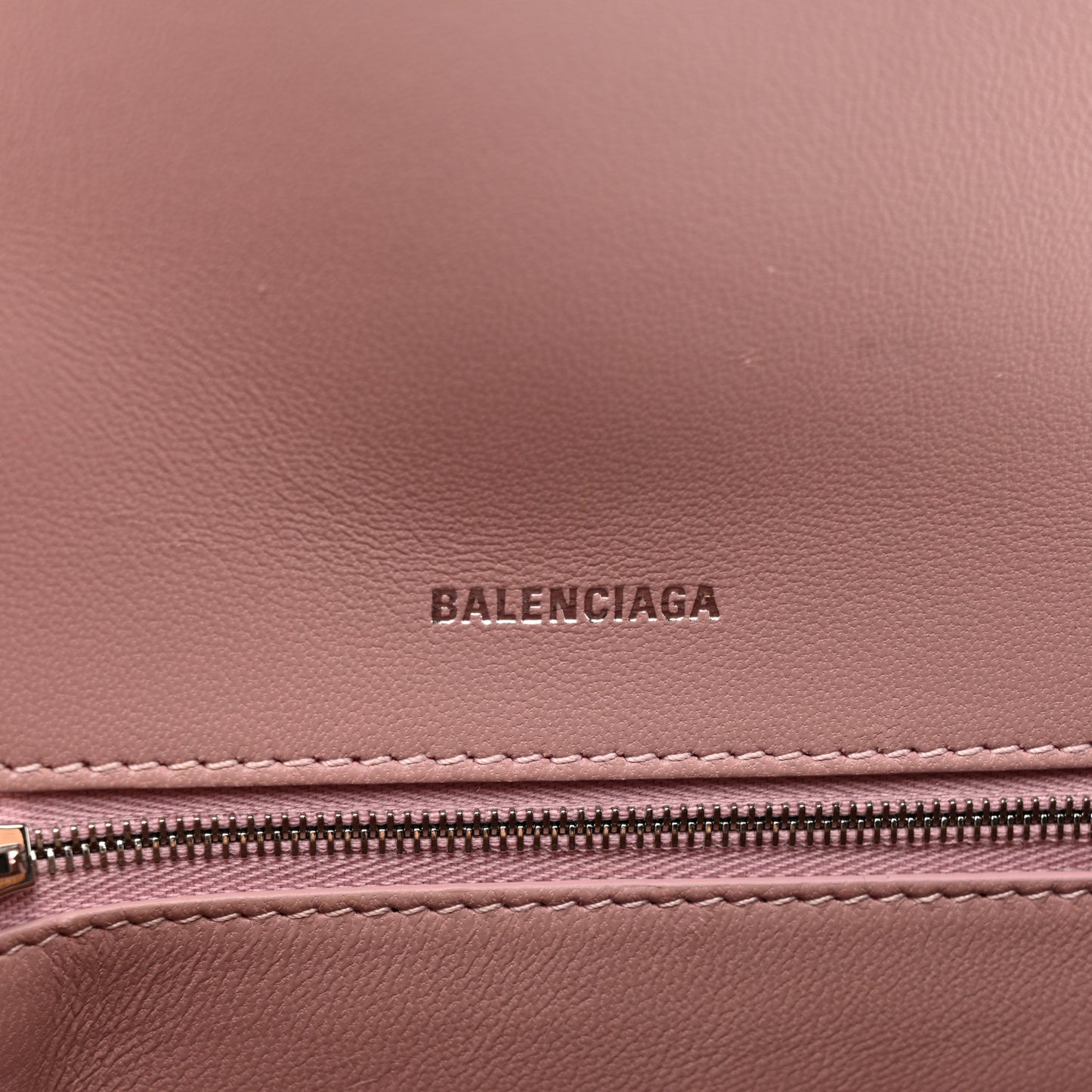 Shiny Calfskin Crocodile Embossed Small Hourglass Top Handle Bag Powder Pink
