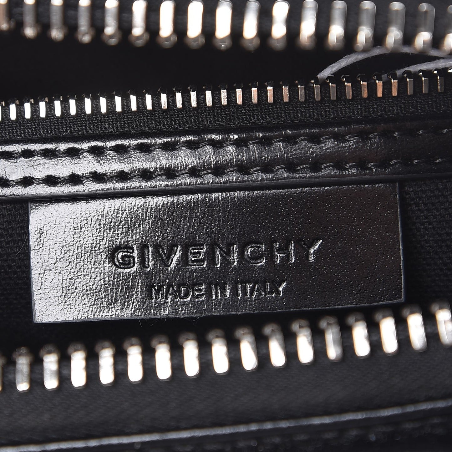 Shiny Lord Calfskin Mini Antigona Black