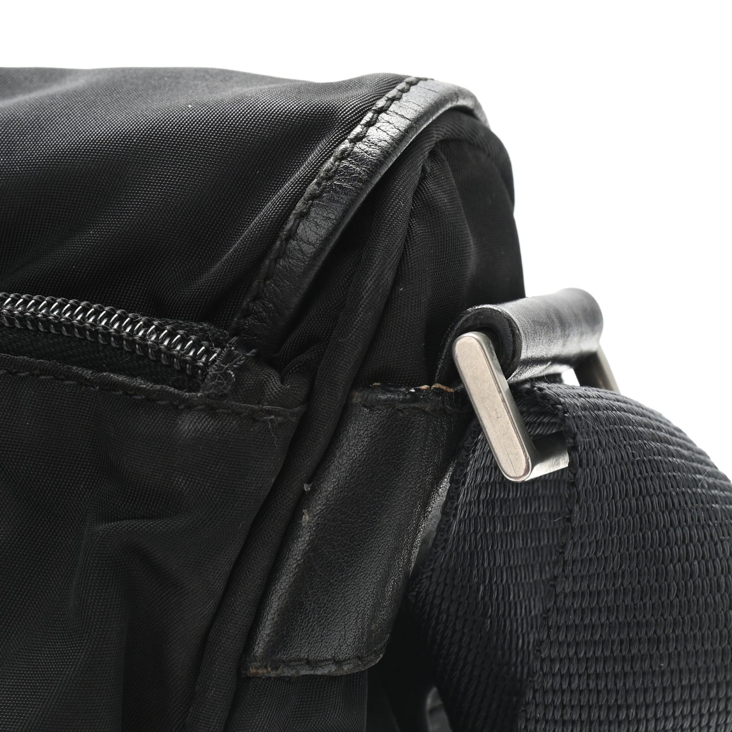 Nylon Vela Messenger Bag Black