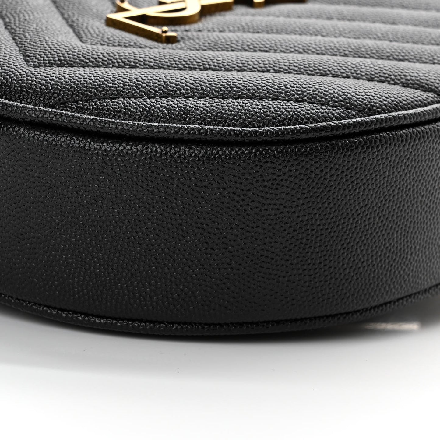 Grain De Poudre Matelasse Chevron Quilted Round Vinyle Camera Bag Black