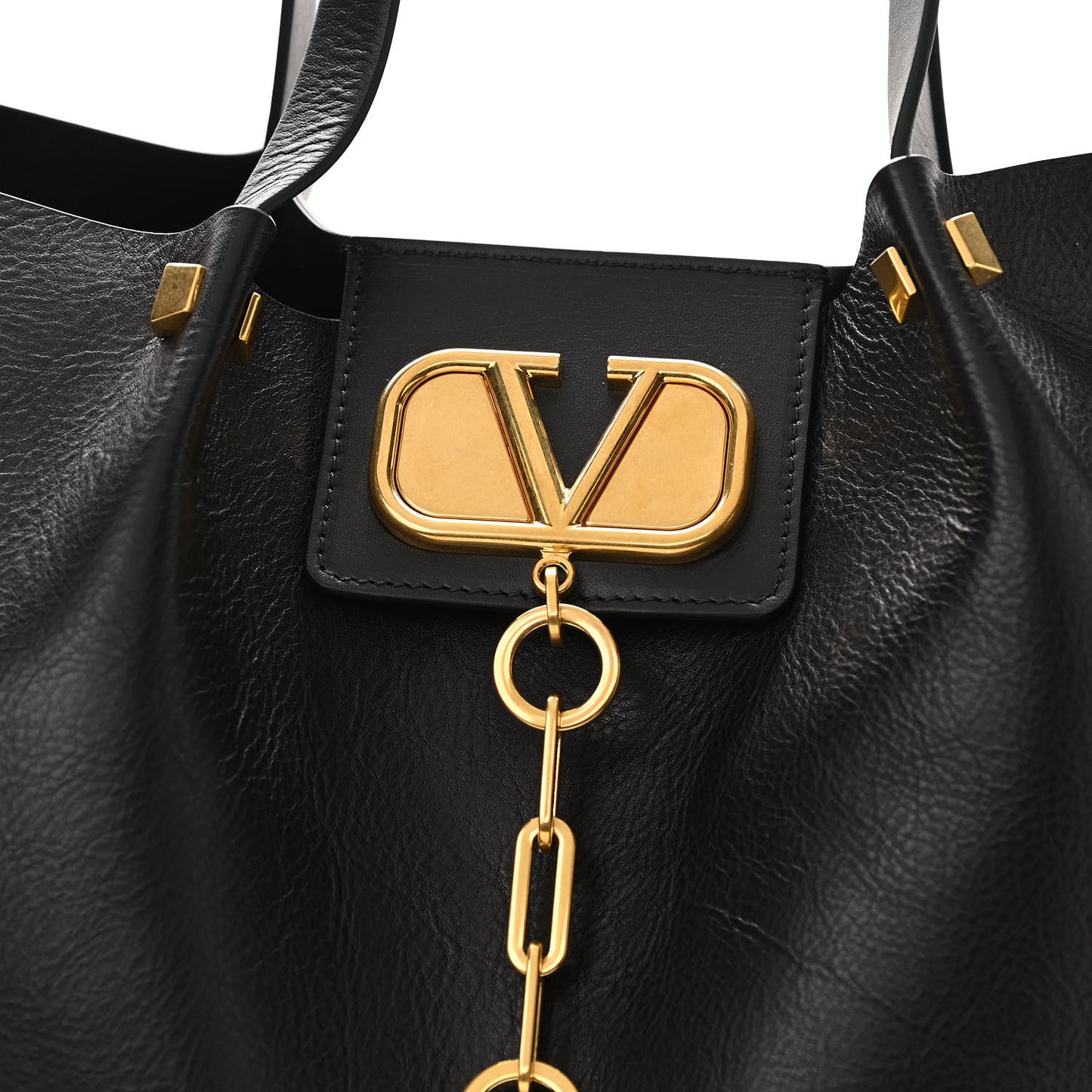 Grainy Calfskin Large VLogo Escape Shopper Black