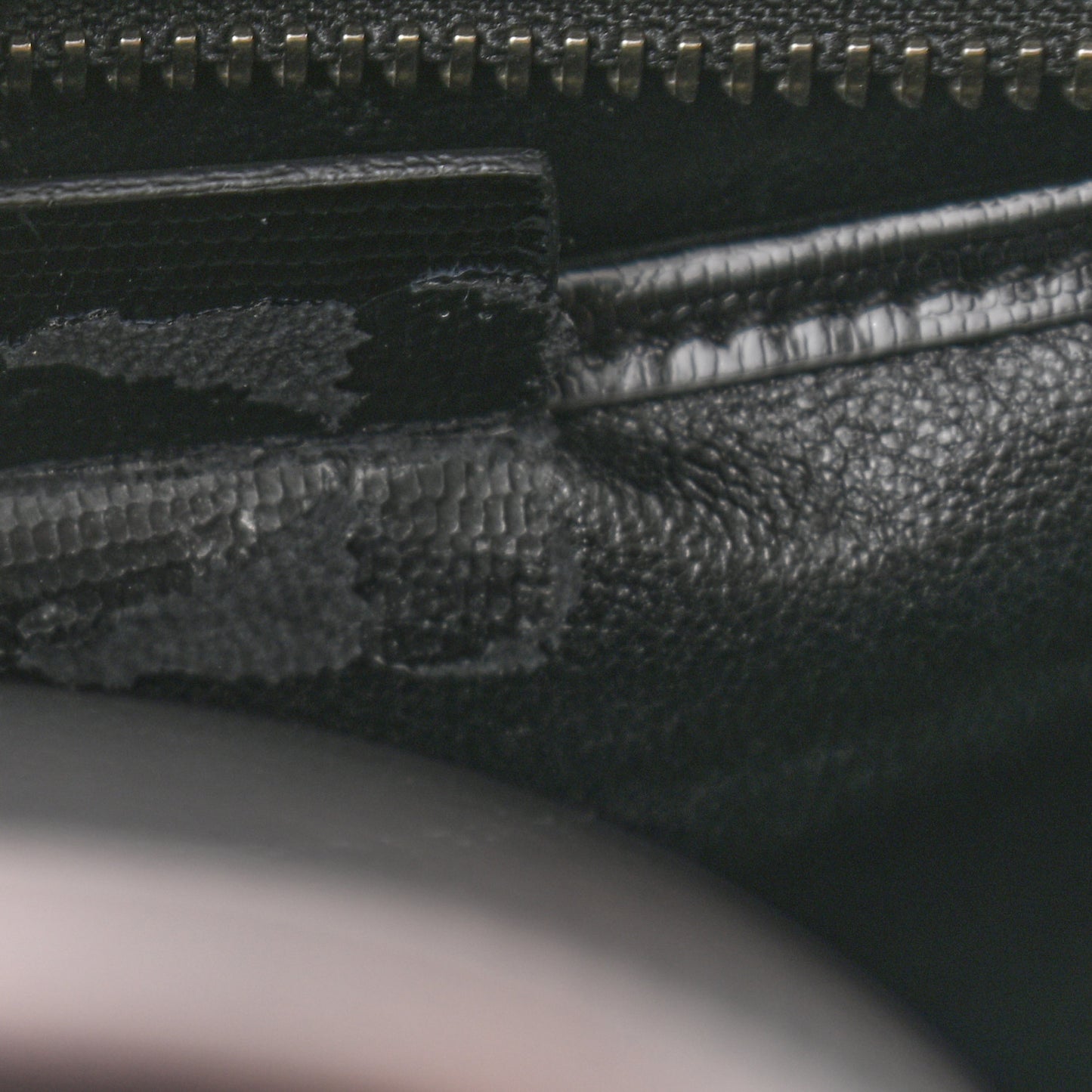 Smooth Calfskin Lizard Embossed Nano Luggage White Black