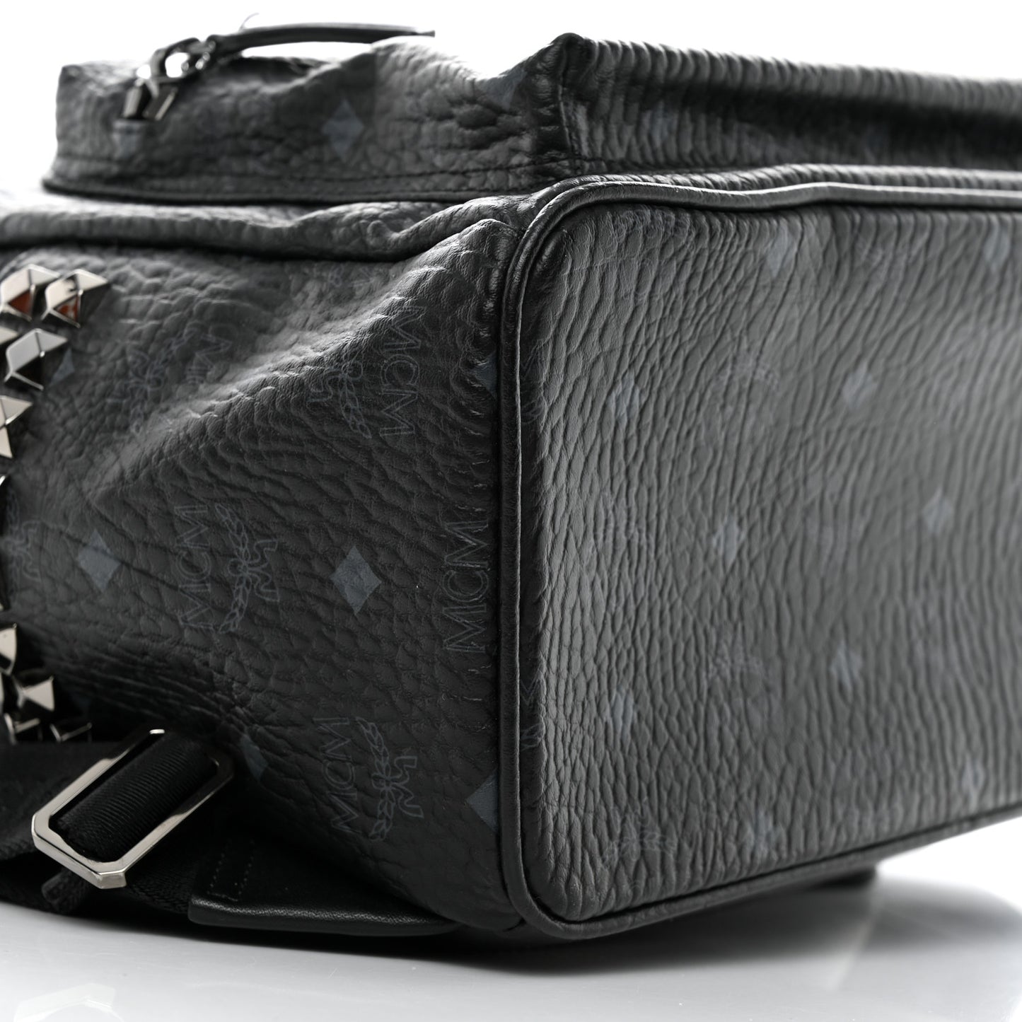 Visetos Medium Side Studs Stark Backpack Black