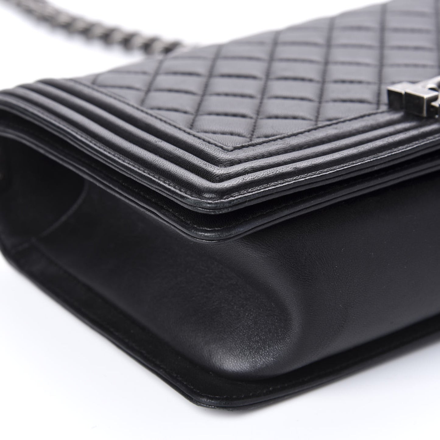 Lambskin Quilted Medium Boy Flap Black