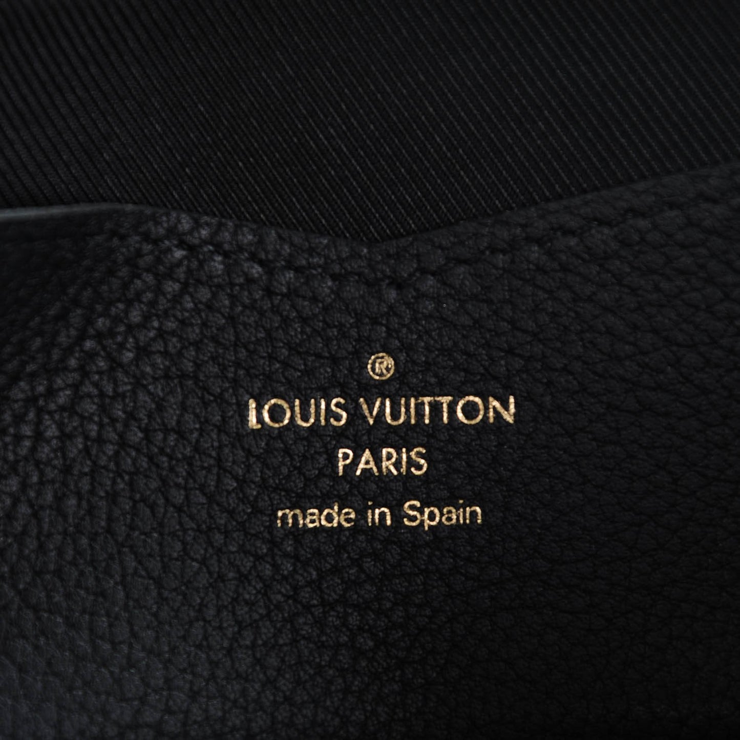 Calfskin Lockme Wallet Black