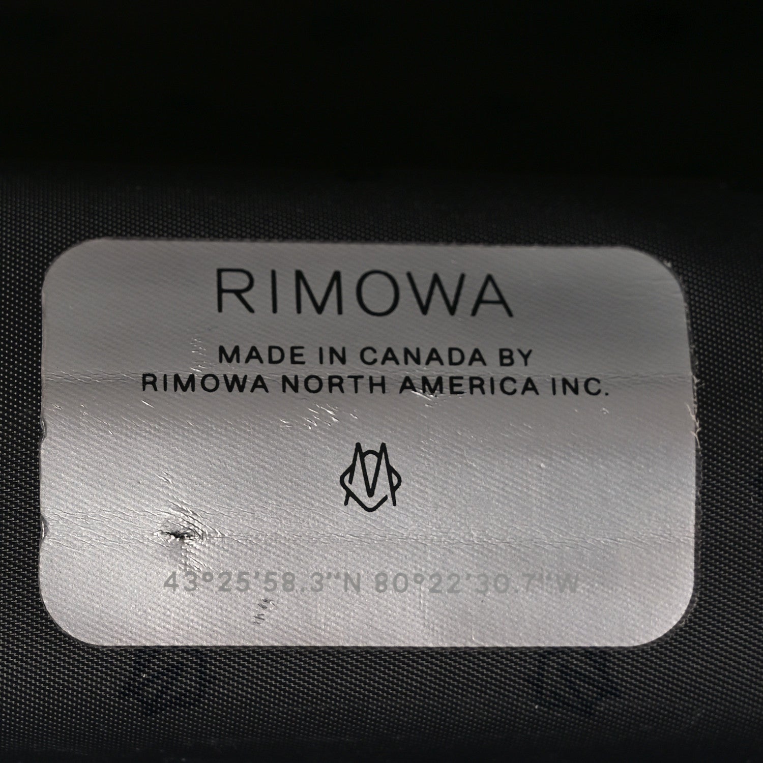 Rimowa Gloss Polycarbonate Aluminum Hybrid Cabin Gloss White 5 of 8