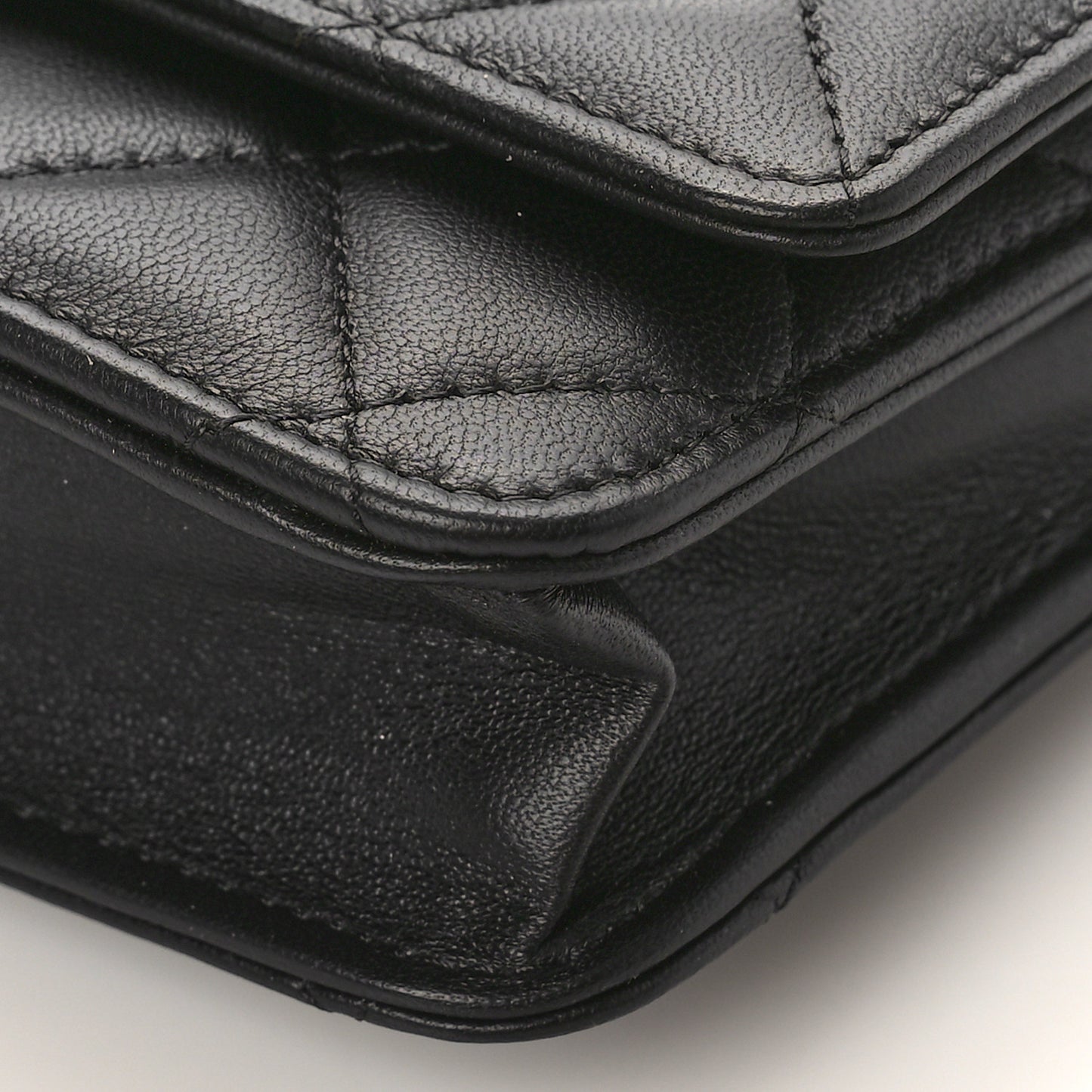 Lambskin Quilted Wallet On Chain WOC Black