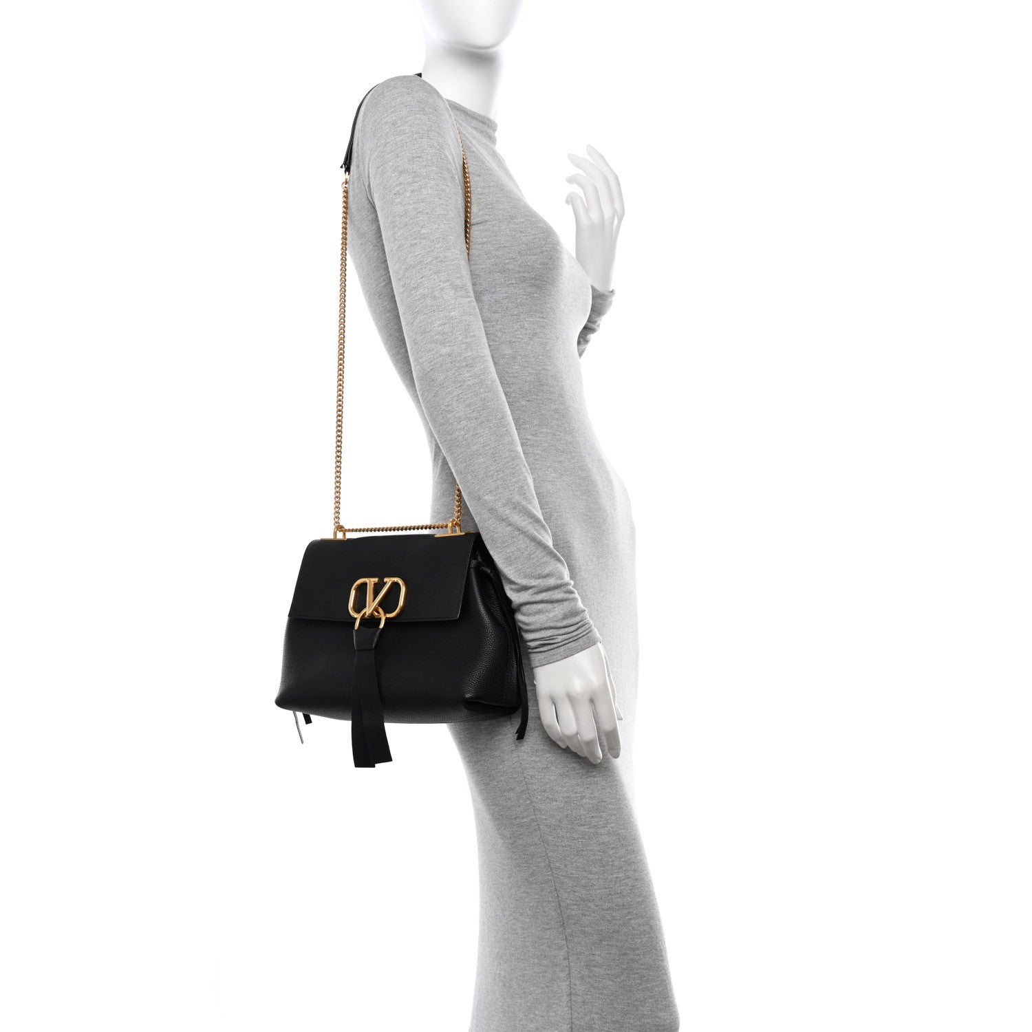 Valentino Garavani Pebbled Calfskin Small VRing Chain Shoulder Bag Black 2 of 9