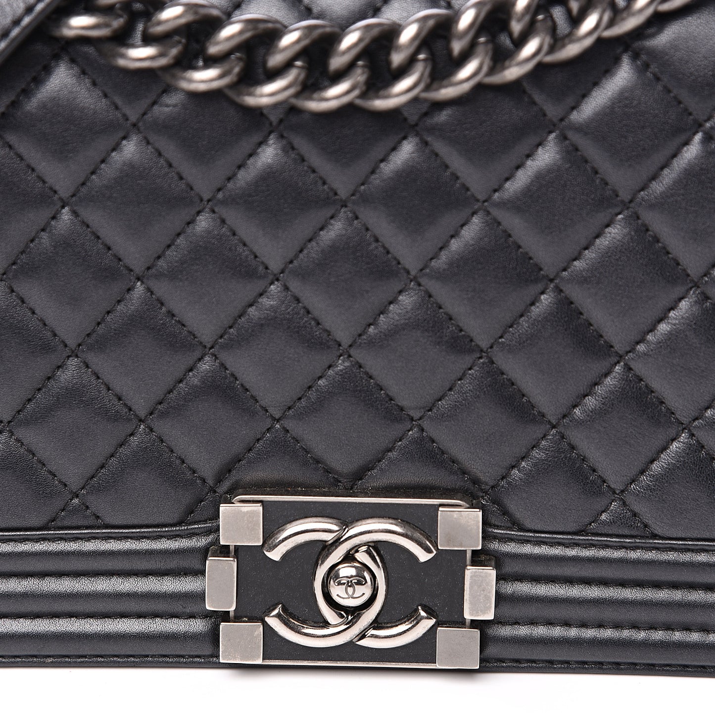 Lambskin Quilted Medium Boy Flap Black