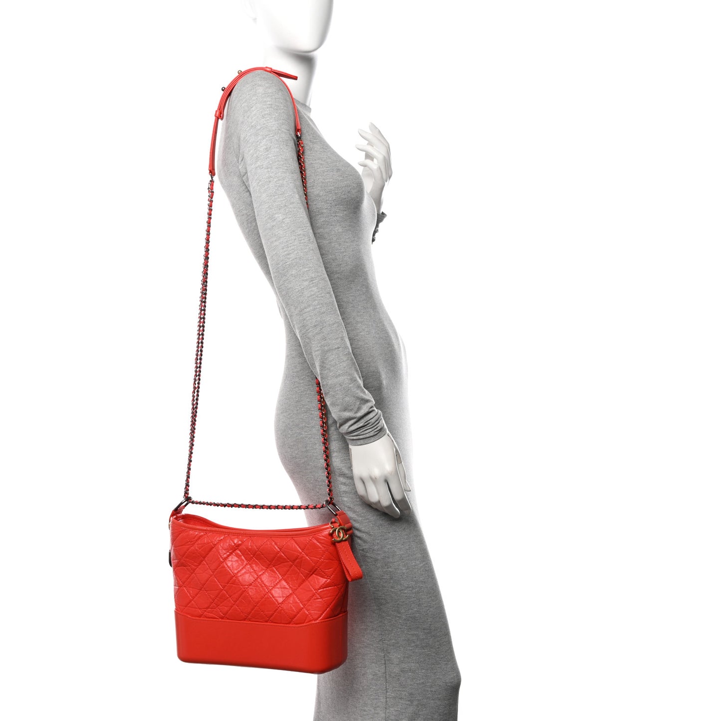 Aged Calfskin Quilted Medium Gabrielle Hobo Red