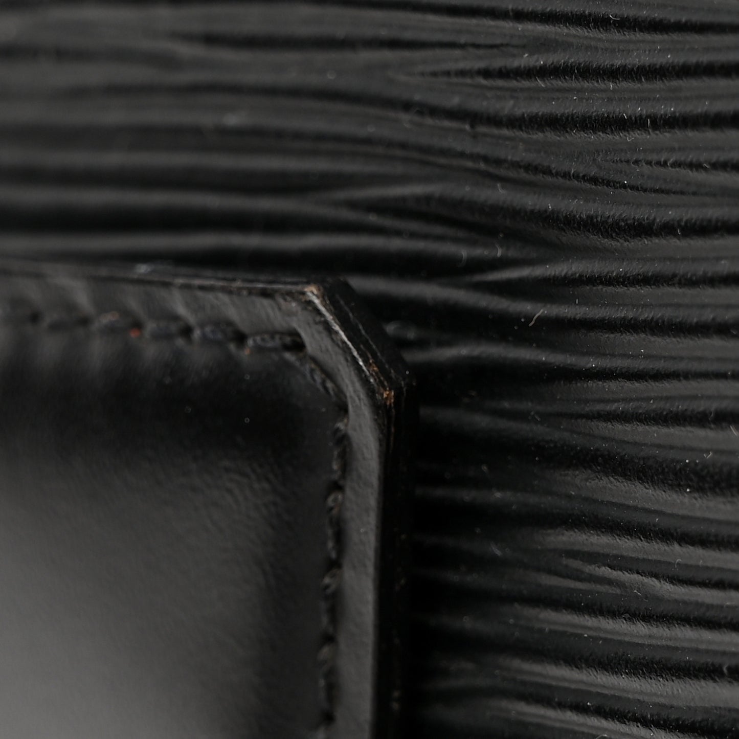 Epi Pochette Sellier Dragonne Clutch Black