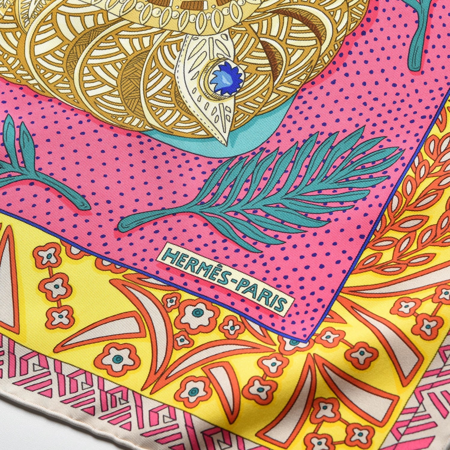 Hermes Silk Zenobie Reine De Palmyre Scarf 90 Vert d'Eau Rose Jaune Vif 3 of 6
