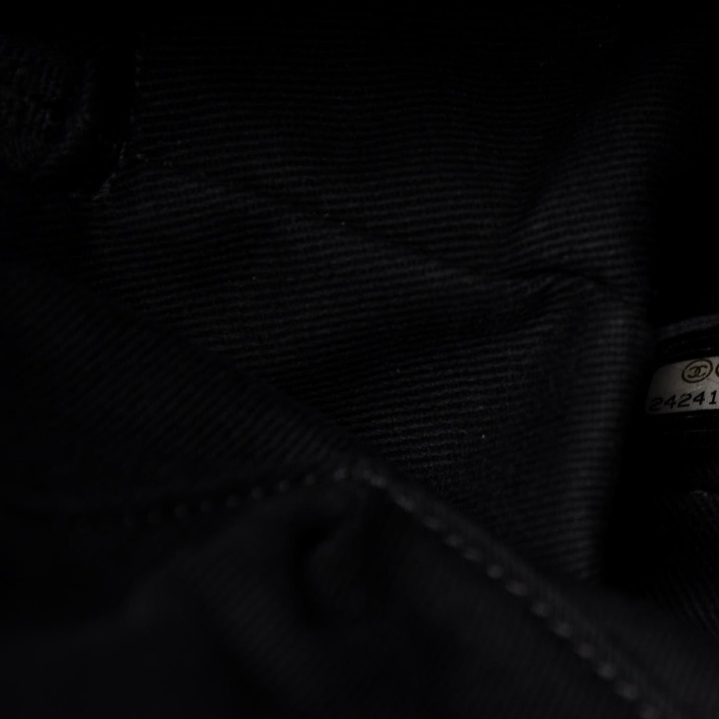 Grained Vegetal Calfskin Urban Shopping Tote Black