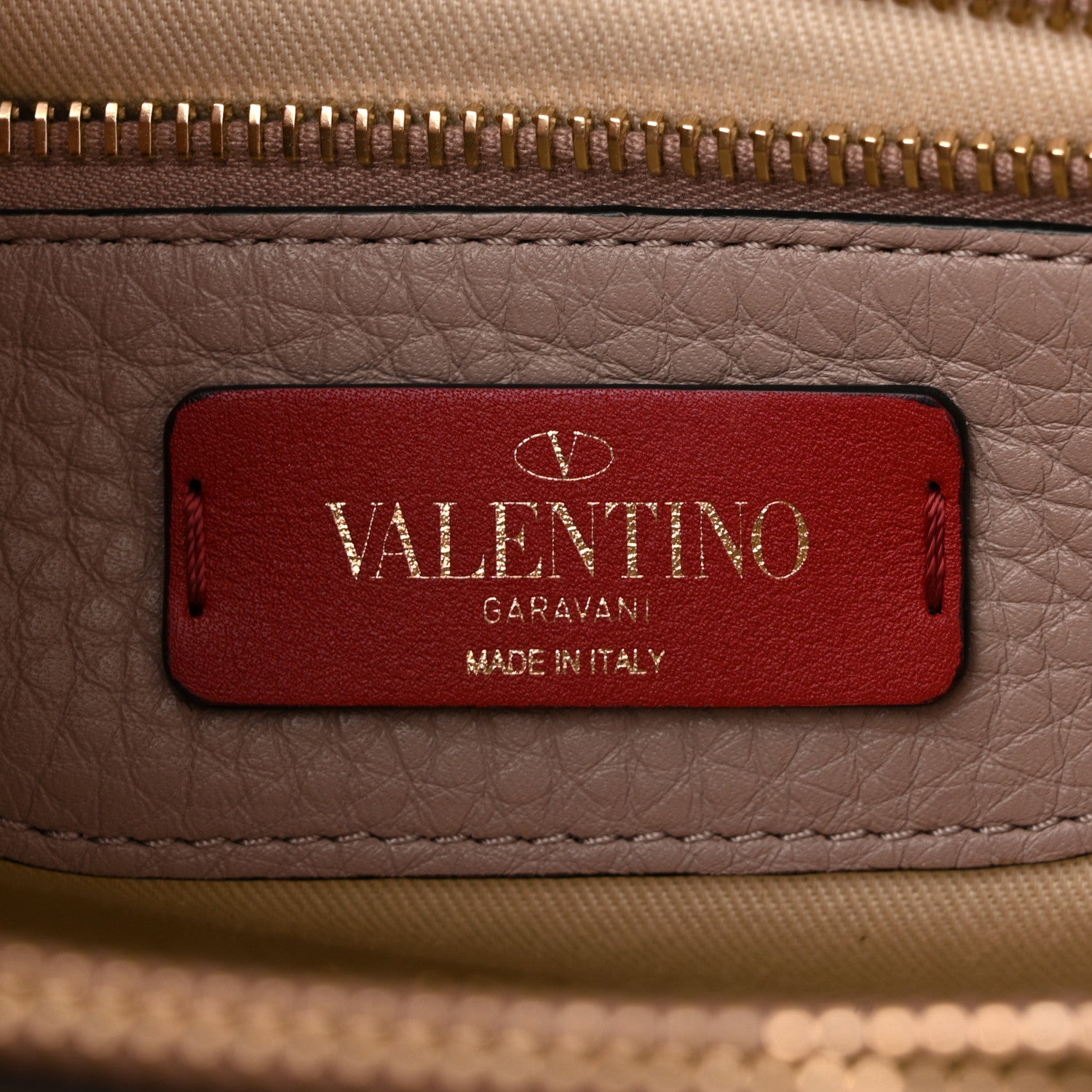 Valentino Garavani Grained Calfskin Rockstud Flip Lock Tote Poudre 6 of 9