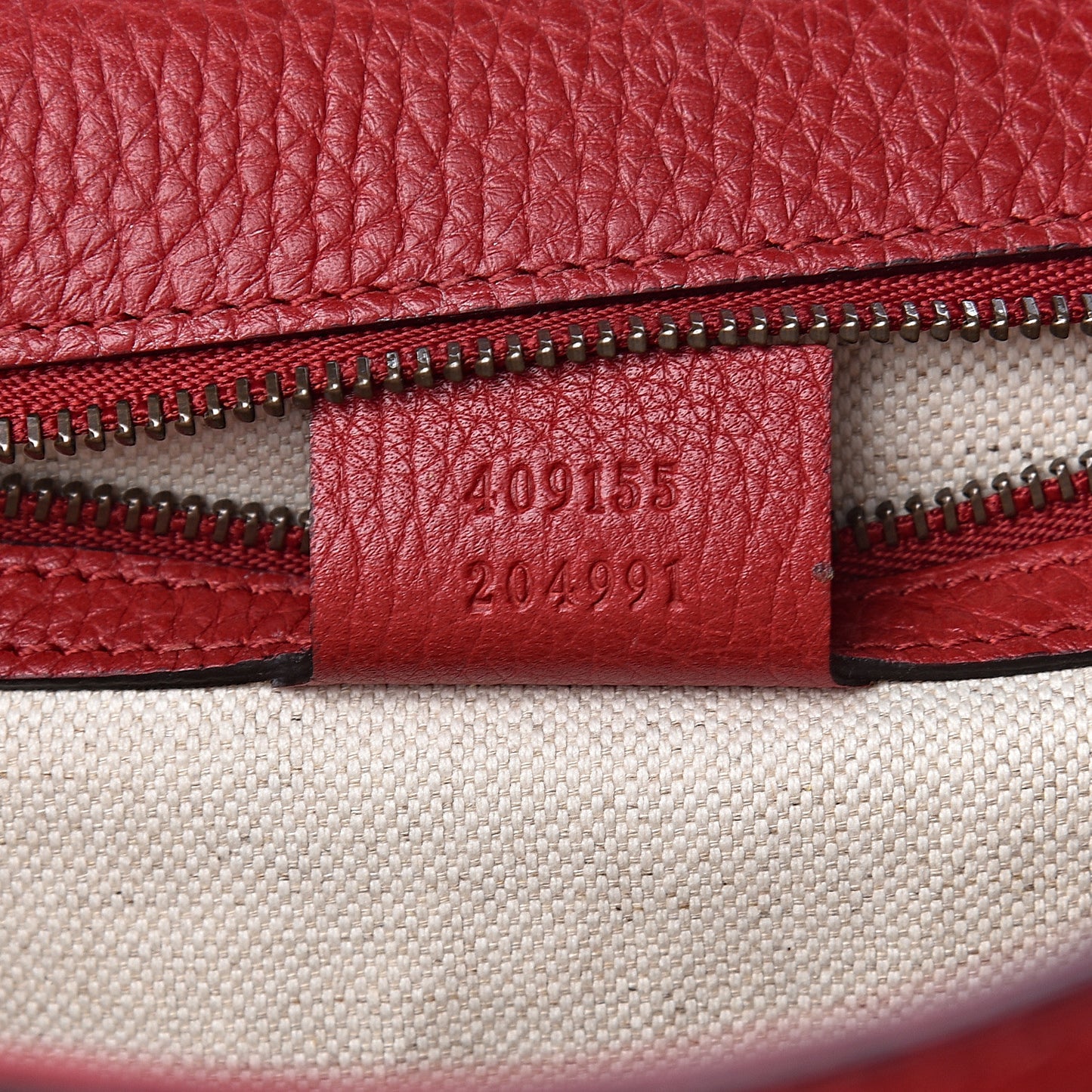 Calfskin Feline Medium GG Marmont Top Handle Bag Vulcanic Red