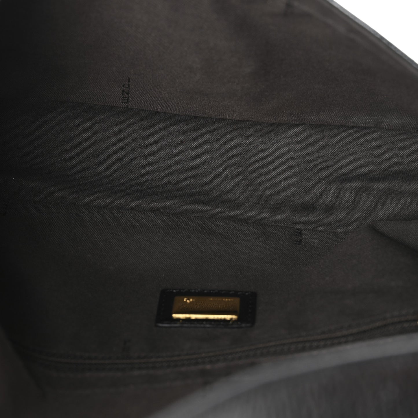Vitello Naplak Medium Convertible Baguette Black